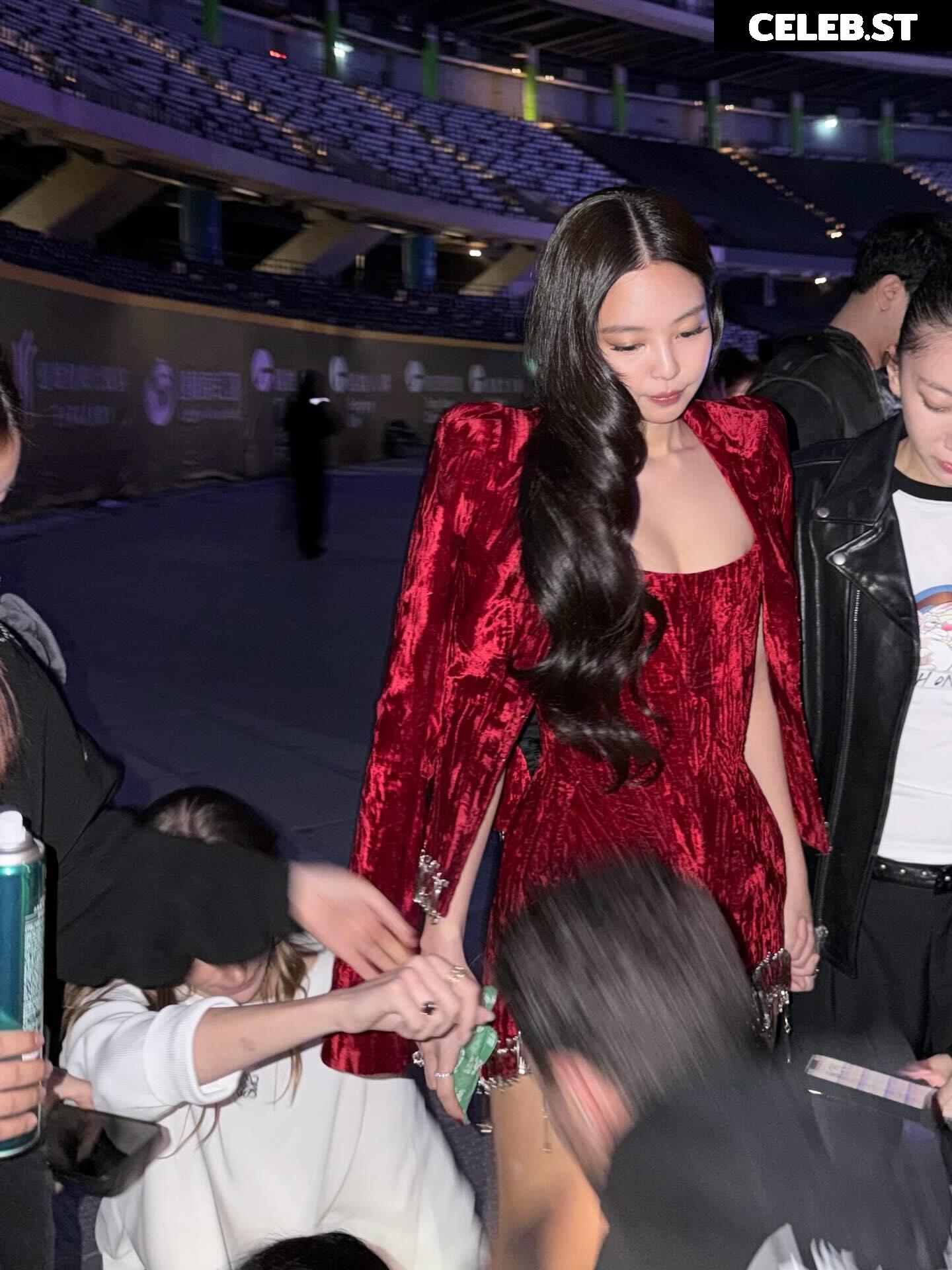 Jennie | BLΛƆKPIИK (Blackpink) Image 23837140