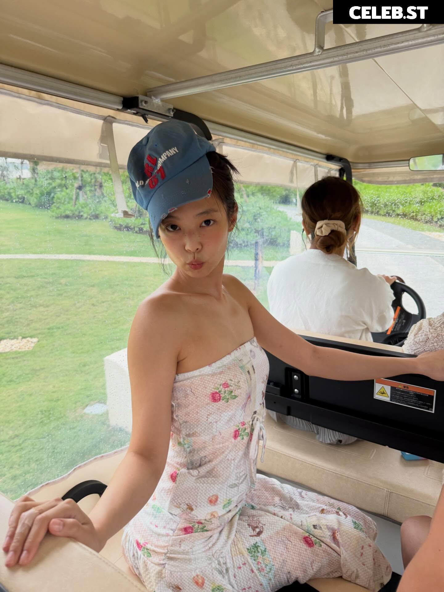 Jennie | BLΛƆKPIИK (Blackpink) Image 23837020