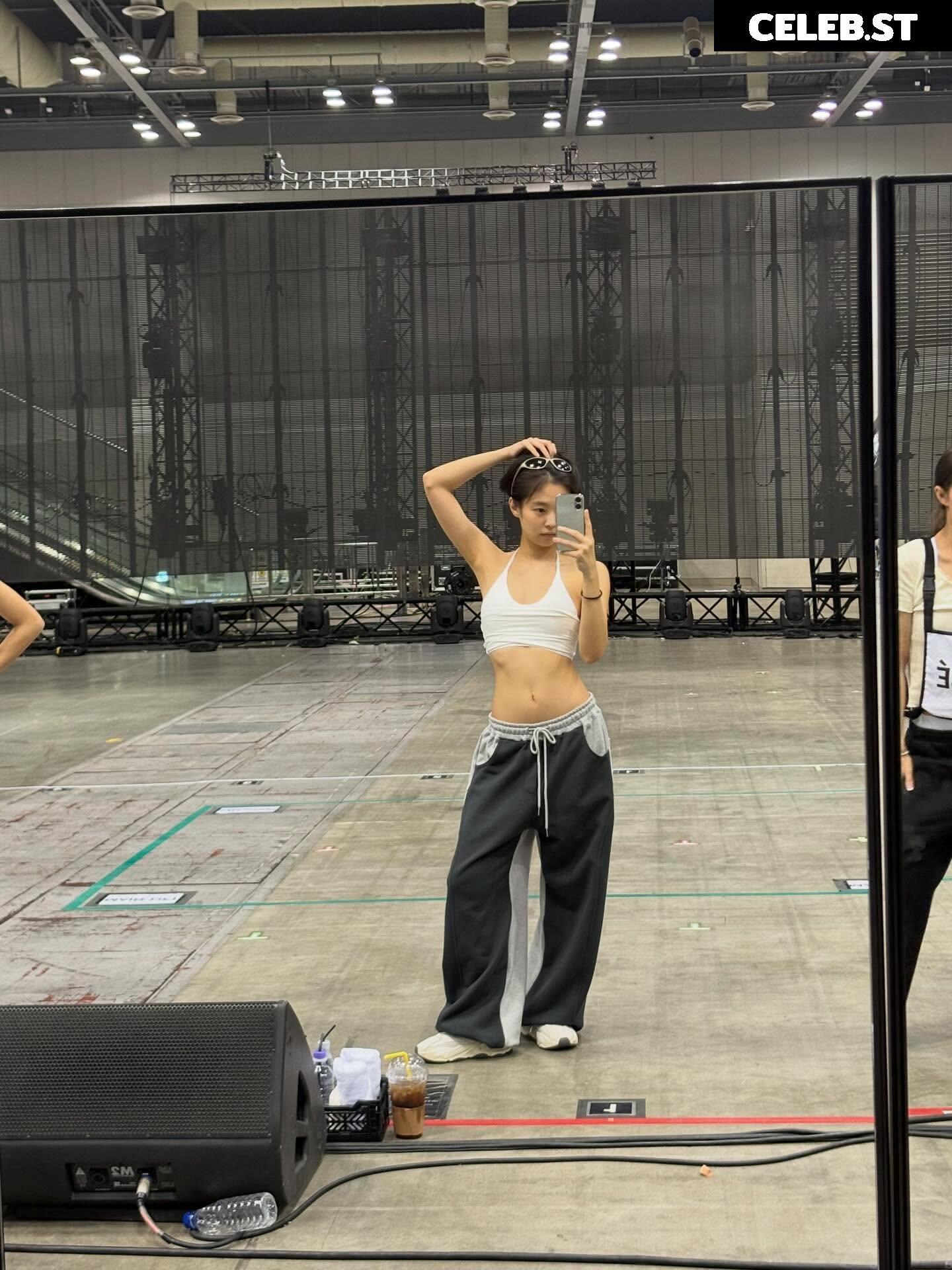 Jennie | BLΛƆKPIИK (Blackpink) Image 23837016