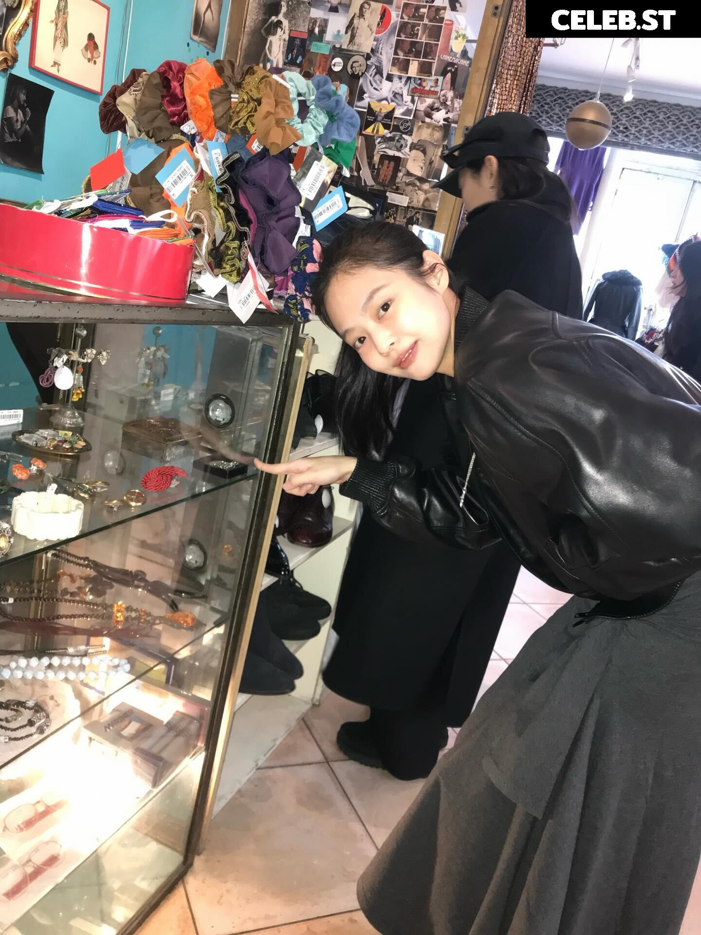 Jennie | BLΛƆKPIИK (Blackpink) Image 23837049