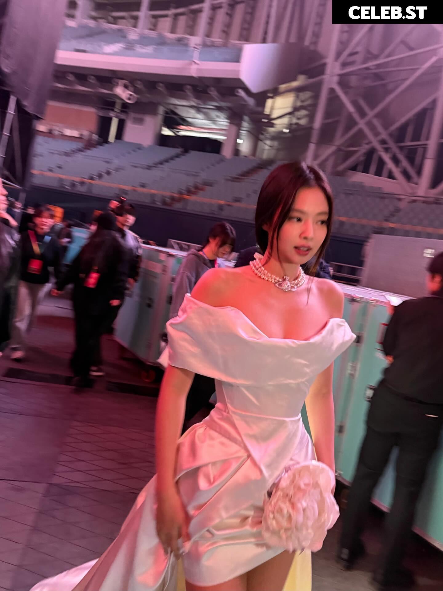Jennie | BLΛƆKPIИK (Blackpink) Image 23836968