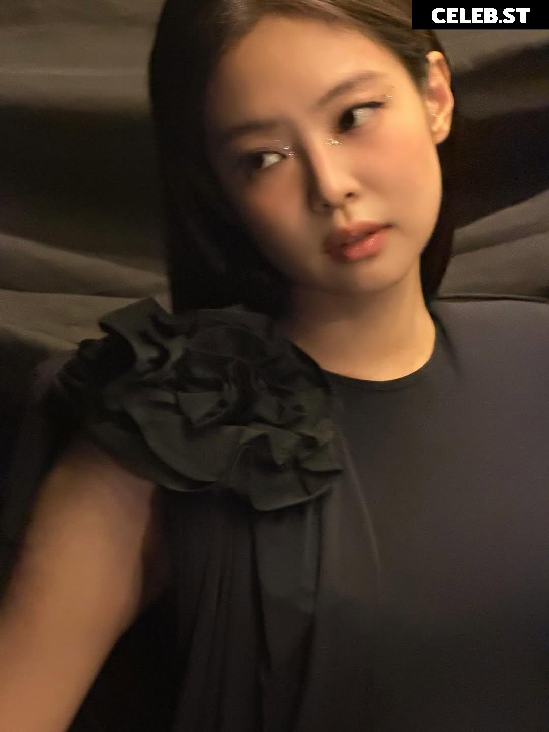 Jennie | BLΛƆKPIИK (Blackpink) Image 23836845