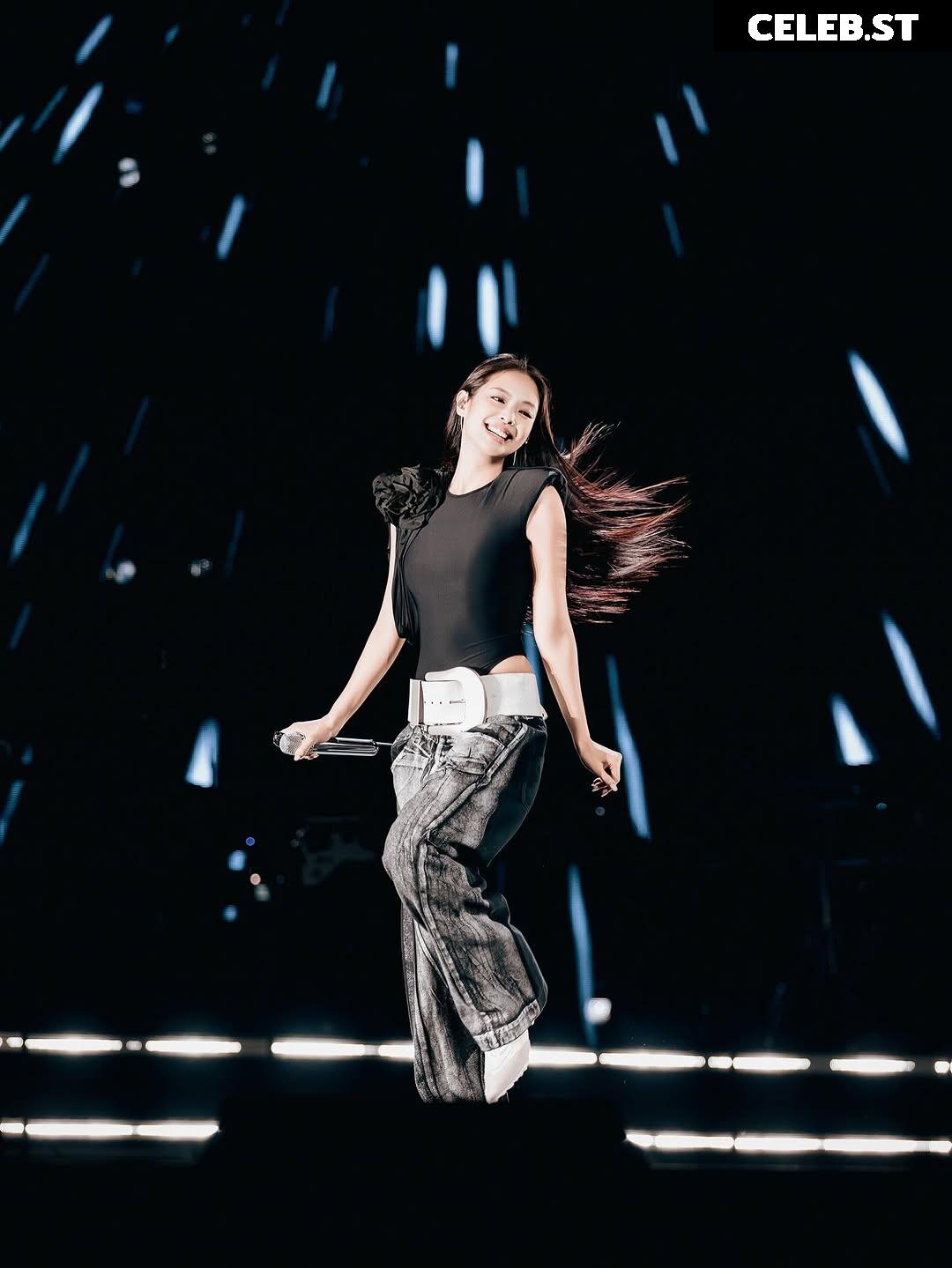 Jennie | BLΛƆKPIИK (Blackpink) Image 23836848