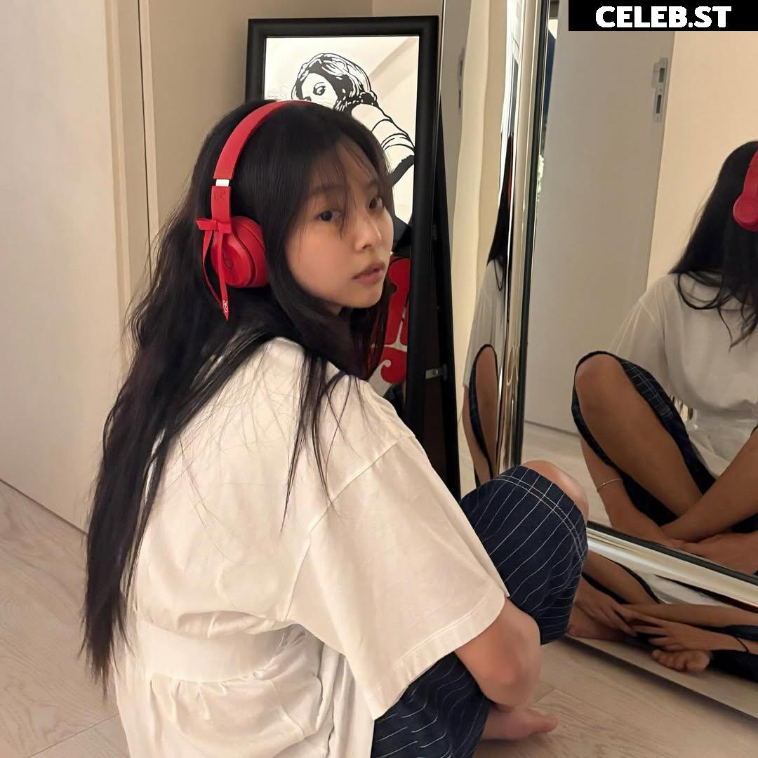 Jennie | BLΛƆKPIИK (Blackpink) Image 23836512