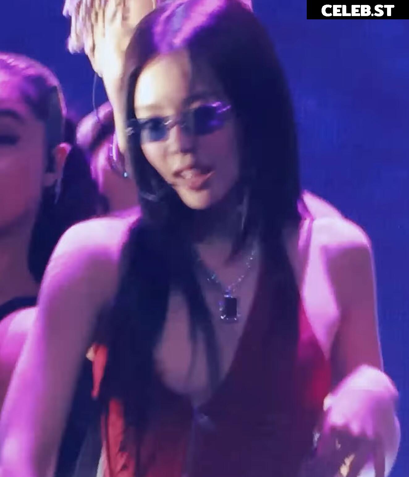 Jennie | BLΛƆKPIИK (Blackpink) Image 23836542