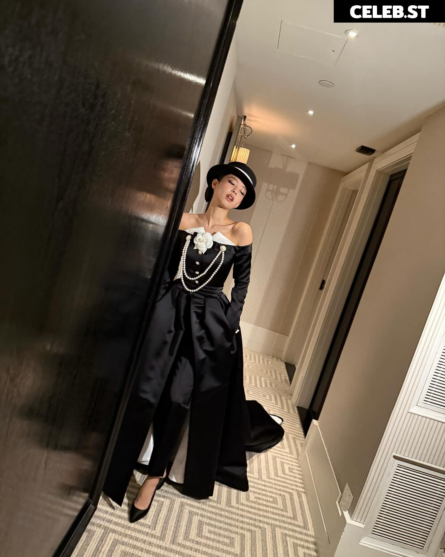 Jennie | BLΛƆKPIИK (Blackpink) Image 23836197