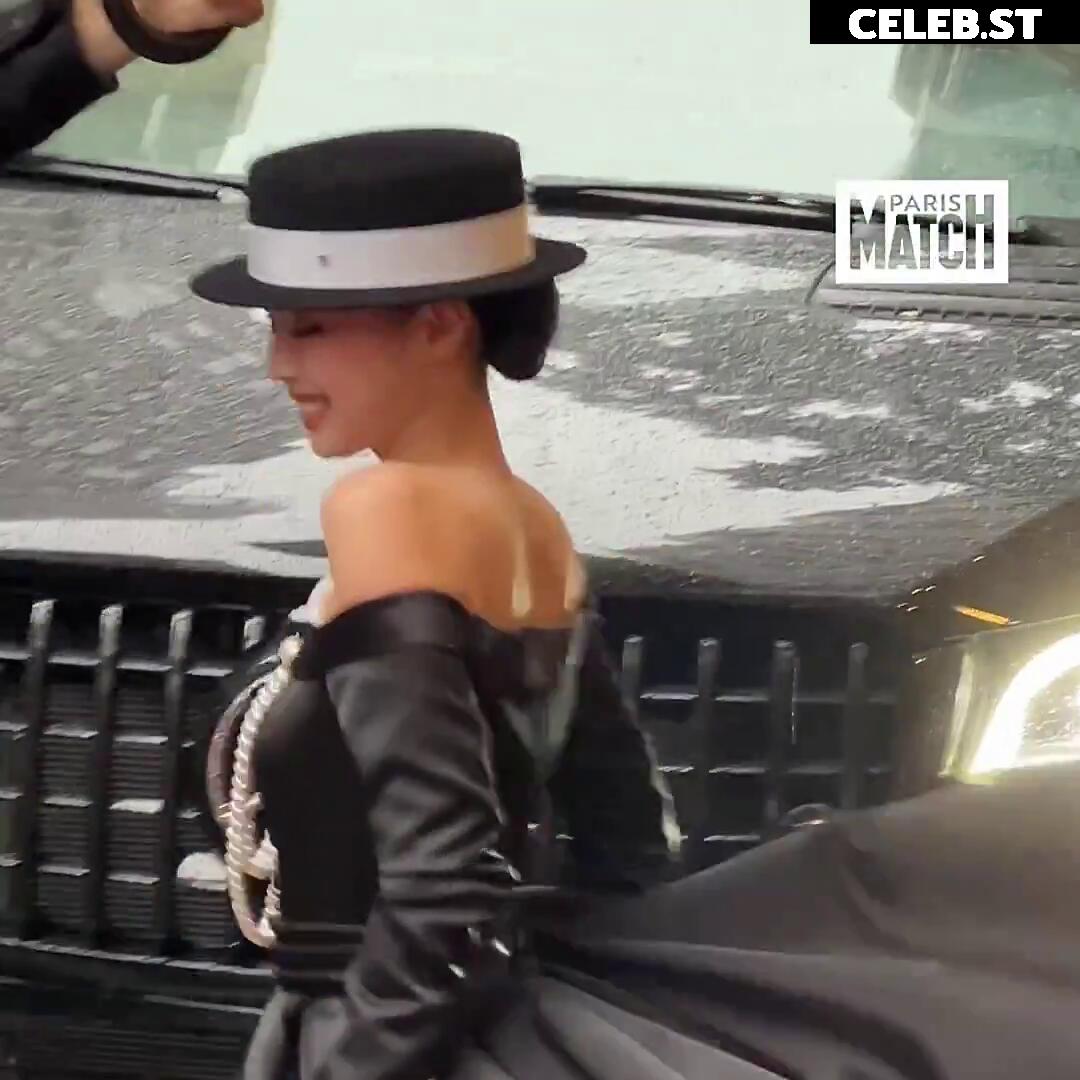 Jennie | BLΛƆKPIИK (Blackpink) Image 23836056
