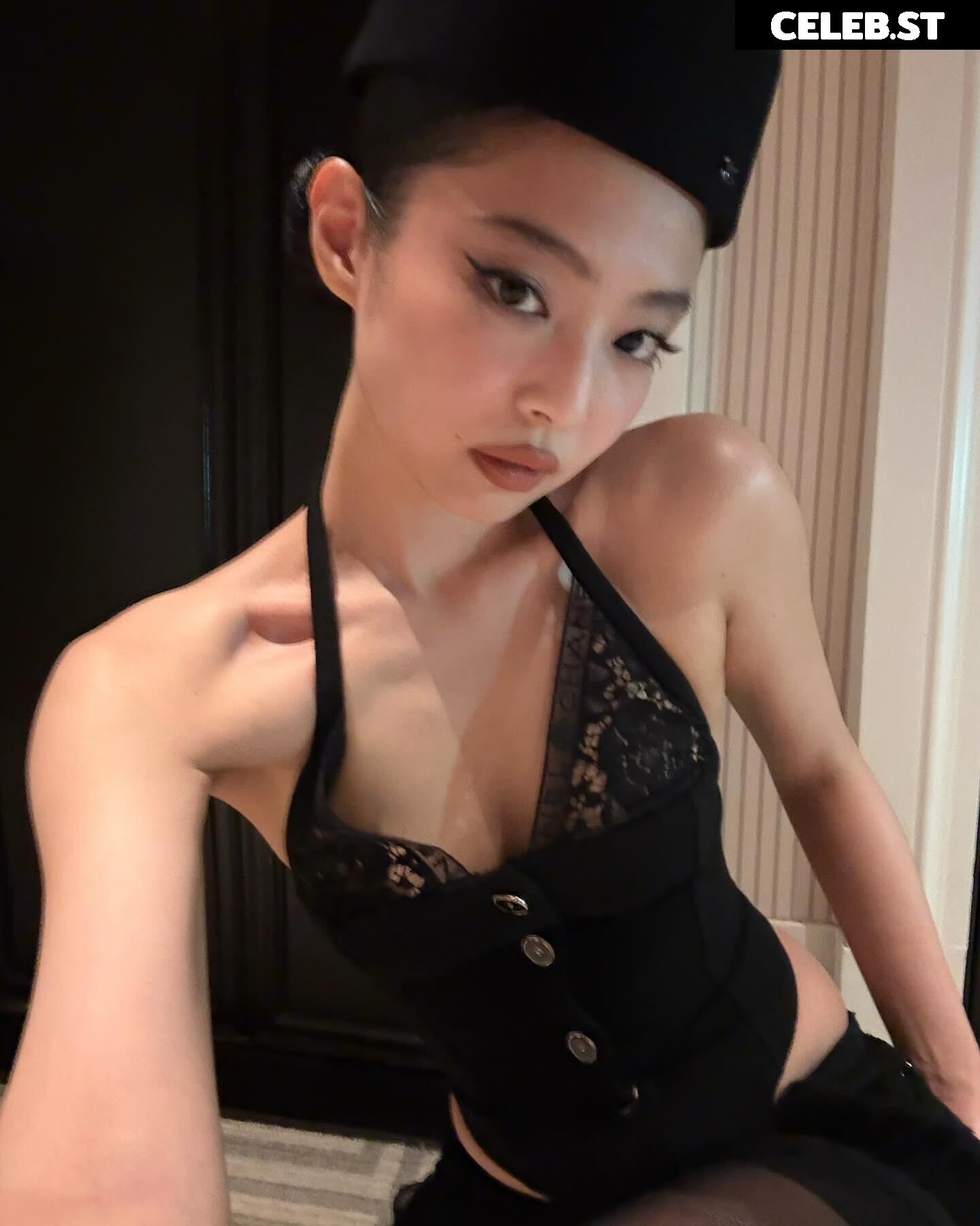 Jennie | BLΛƆKPIИK (Blackpink) Image 23836240