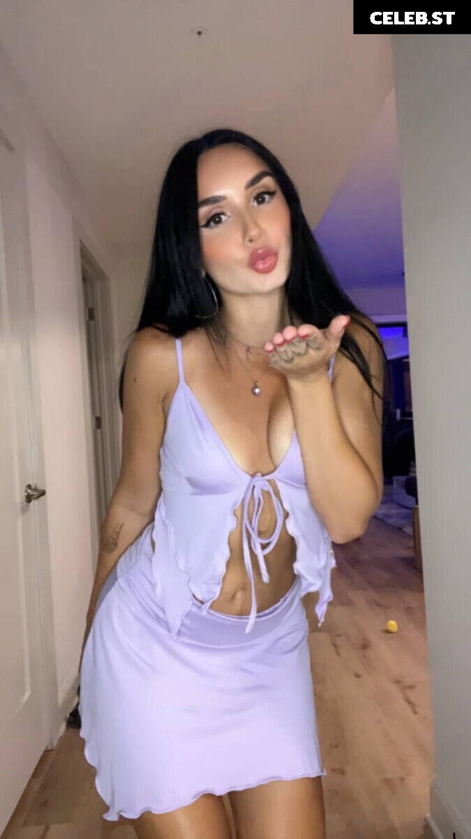 Lyndi Image 23831117