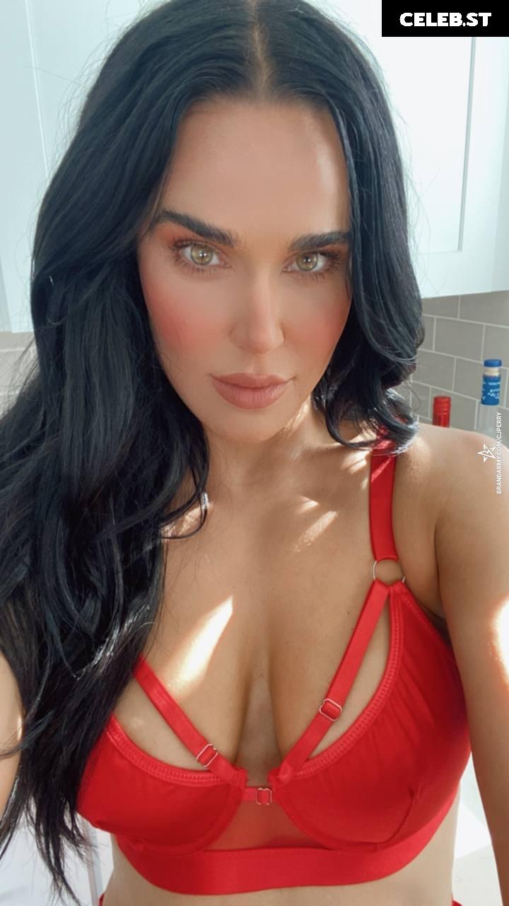 WWE Lana / CJ Perry Image 23839526