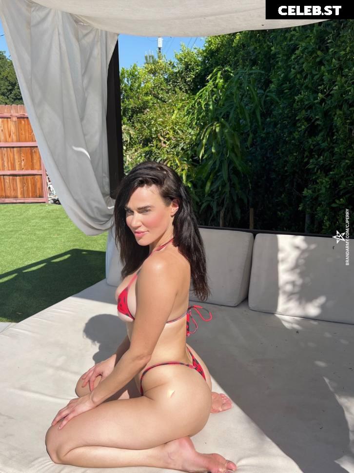 WWE Lana / CJ Perry Image 23839741