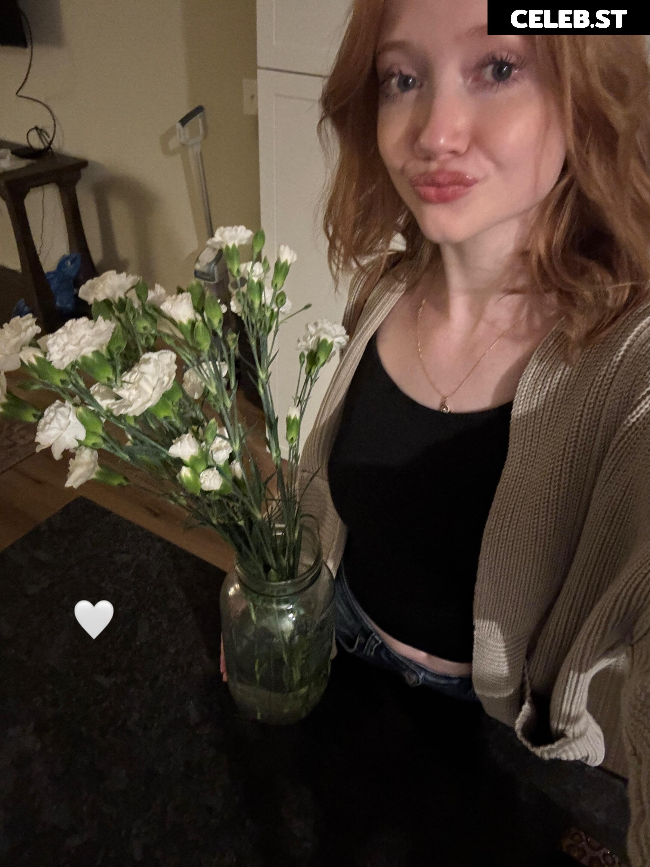 Makenna Kelly / Lifewithmak Image 23805528