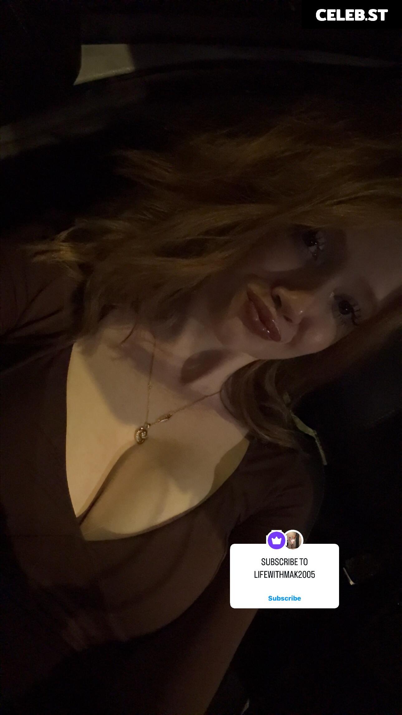 Makenna Kelly / Lifewithmak Image 23805512
