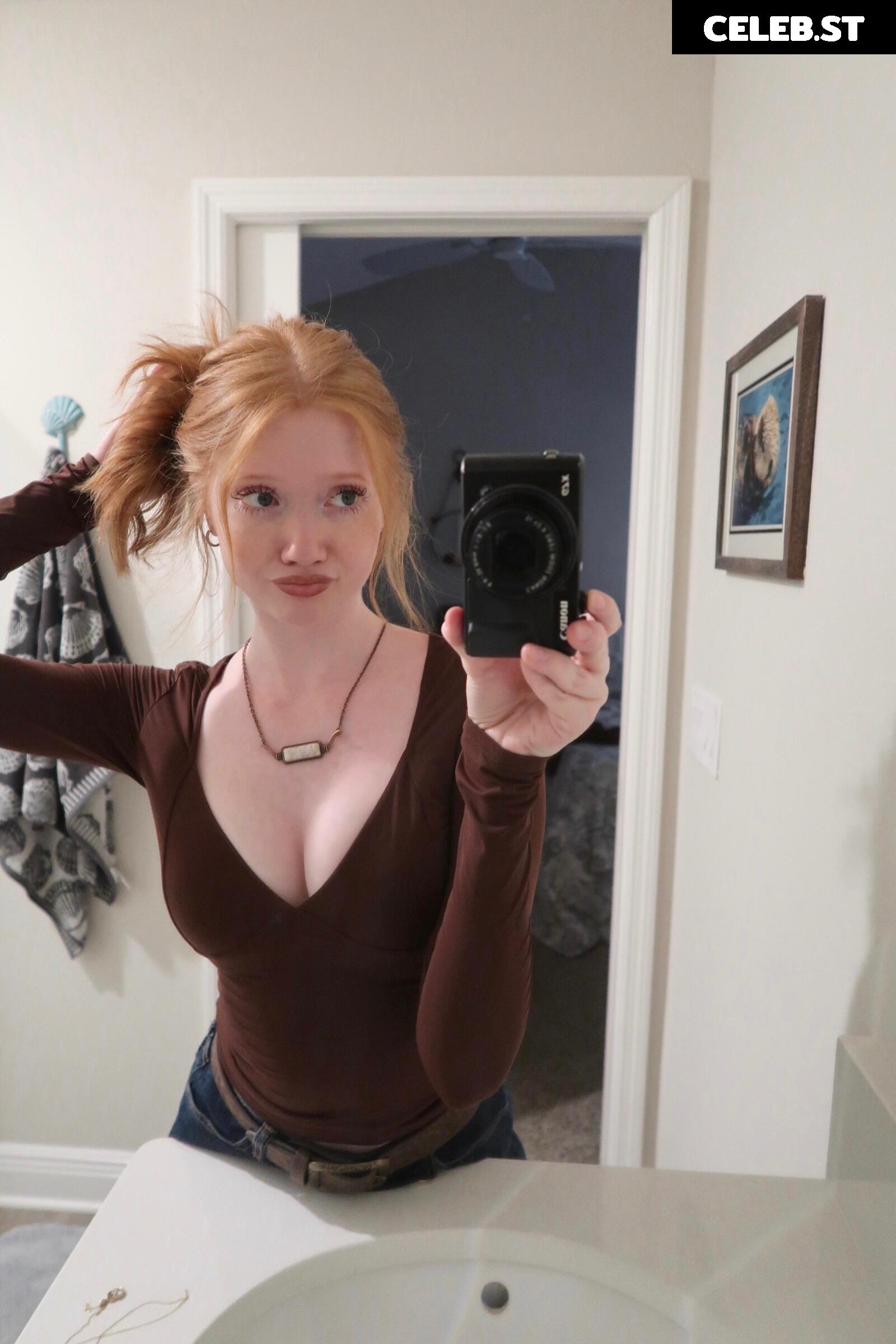 Makenna Kelly / Lifewithmak Image 23805504