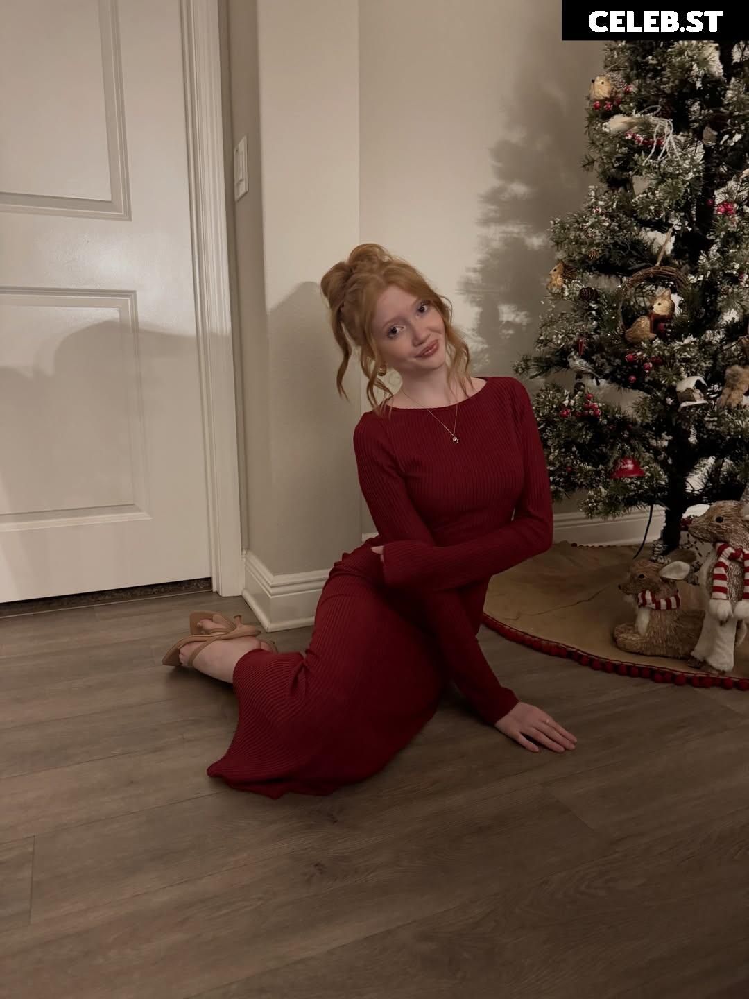 Makenna Kelly / Lifewithmak Image 23805508