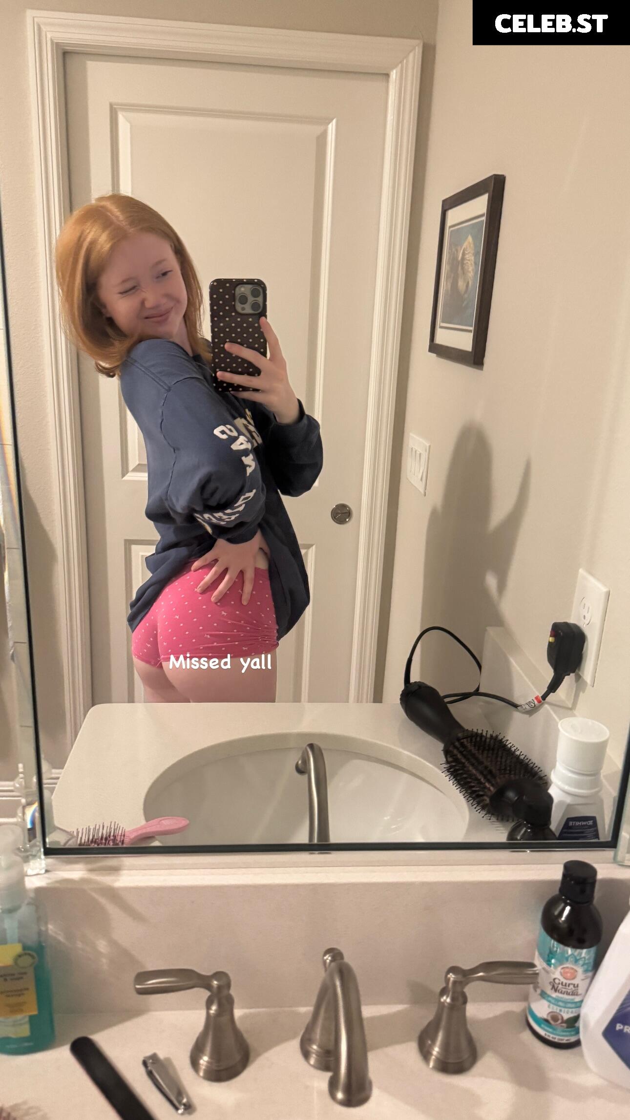 Makenna Kelly / Lifewithmak Image 23805557