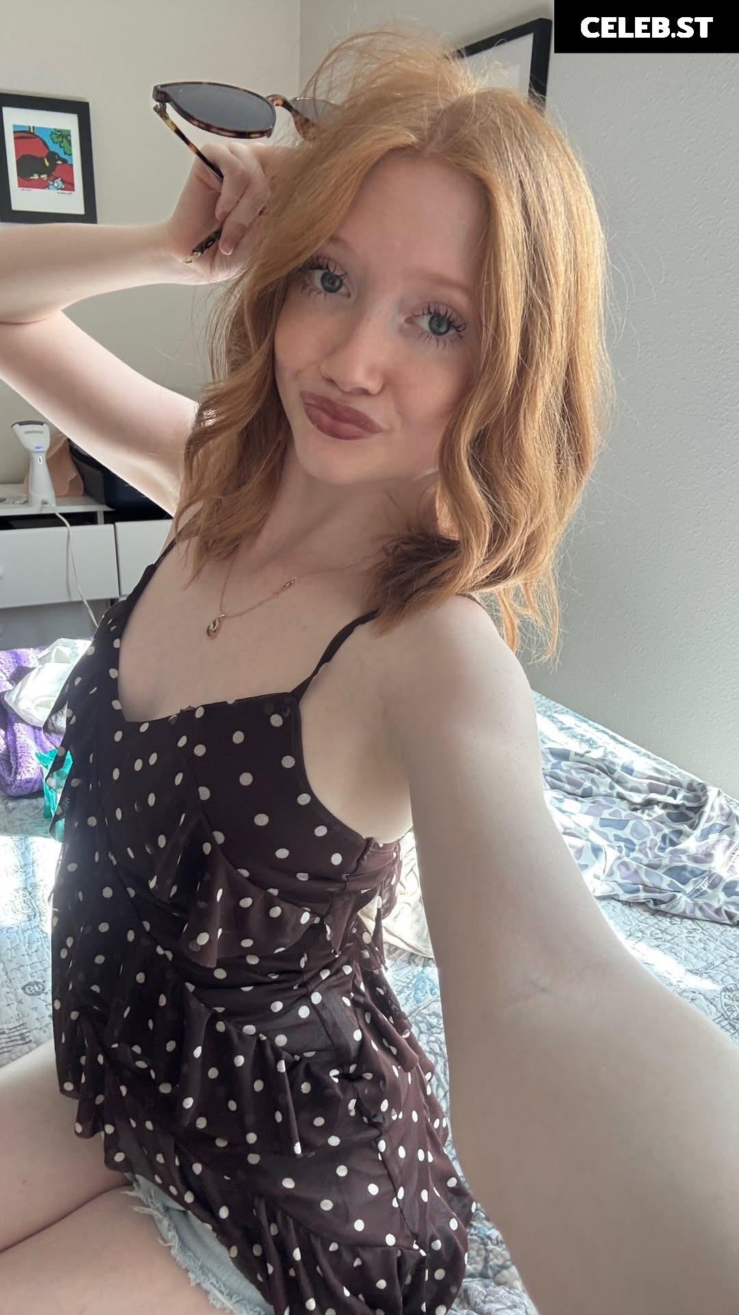 Makenna Kelly / Lifewithmak Image 23805496