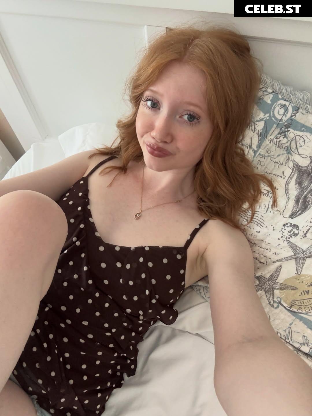 Makenna Kelly / Lifewithmak Image 23805498