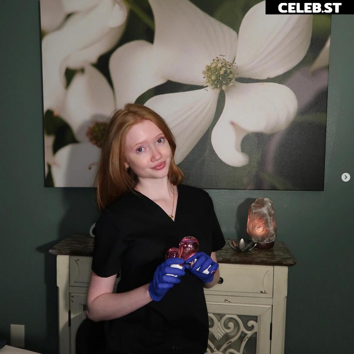 Makenna Kelly / Lifewithmak Image 23805480