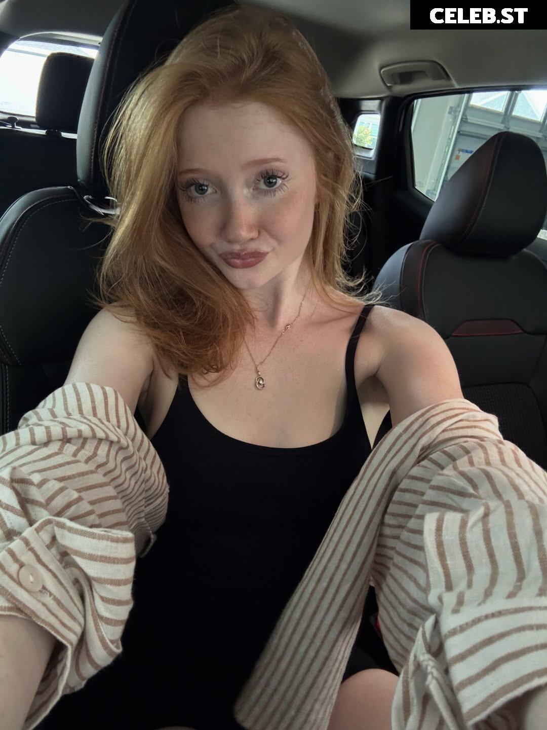 Makenna Kelly / Lifewithmak Image 23805485