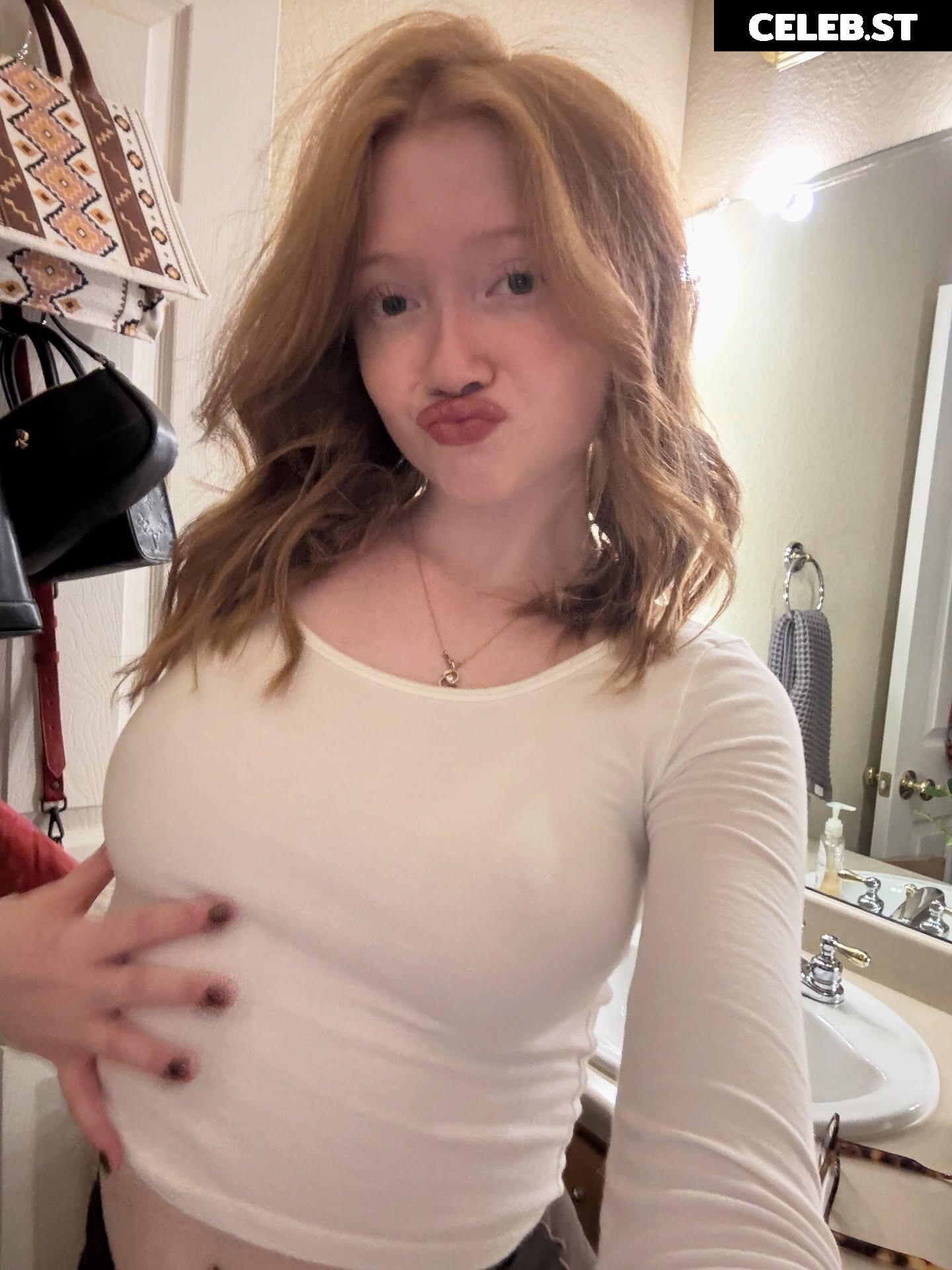 Makenna Kelly / Lifewithmak Image 23805434
