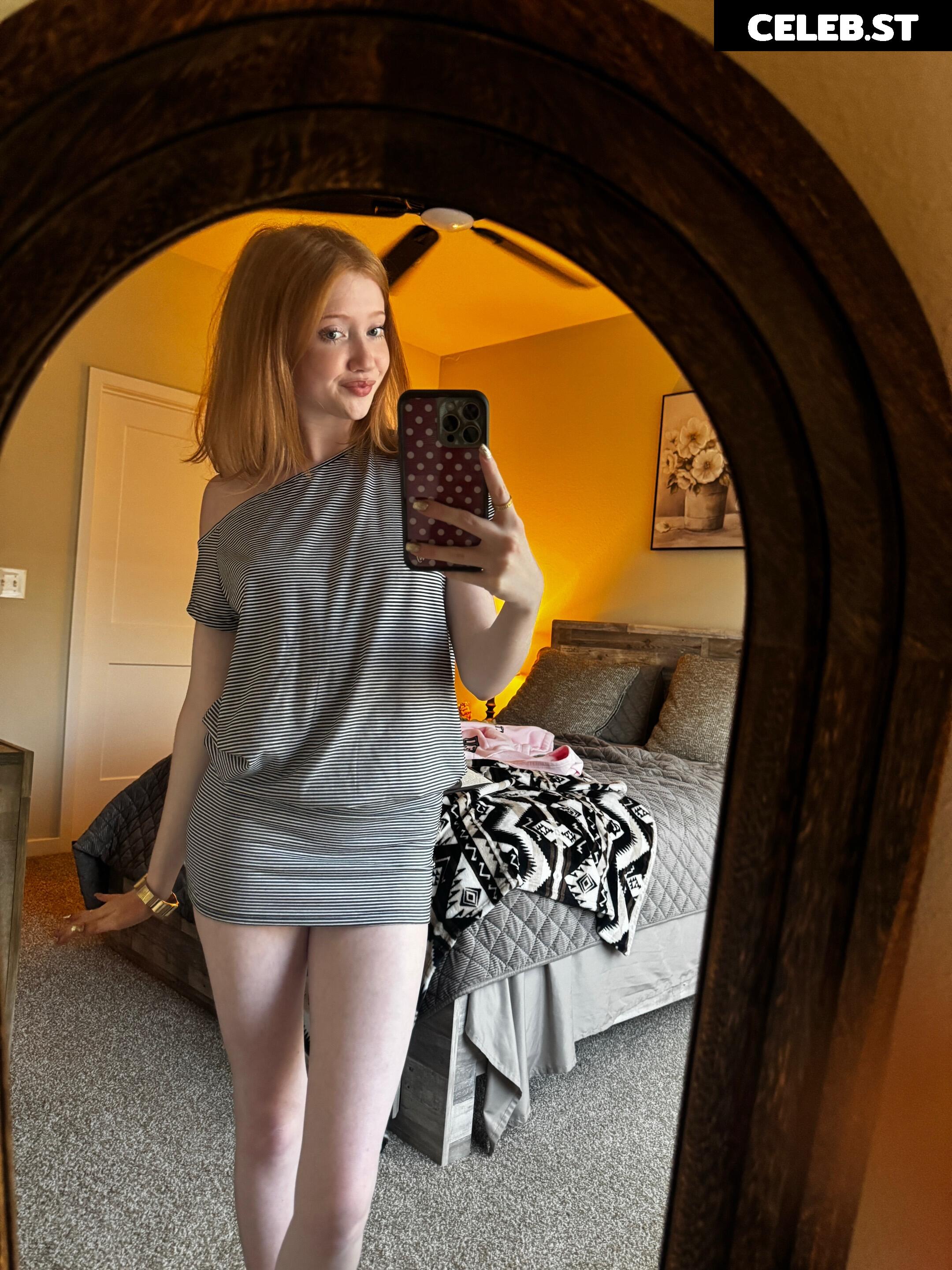 Makenna Kelly / Lifewithmak Image 23805625
