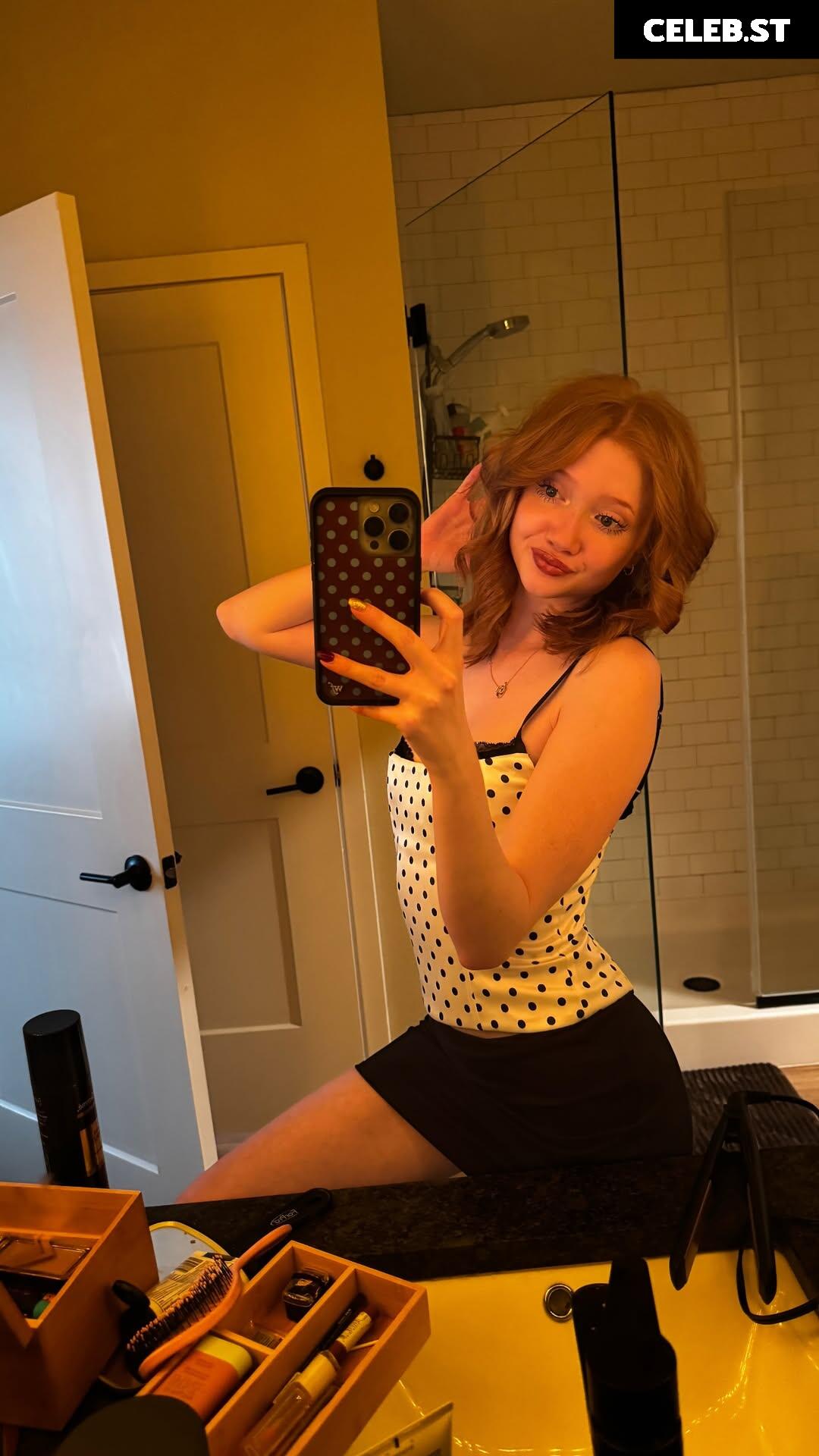 Makenna Kelly / Lifewithmak Image 23805607