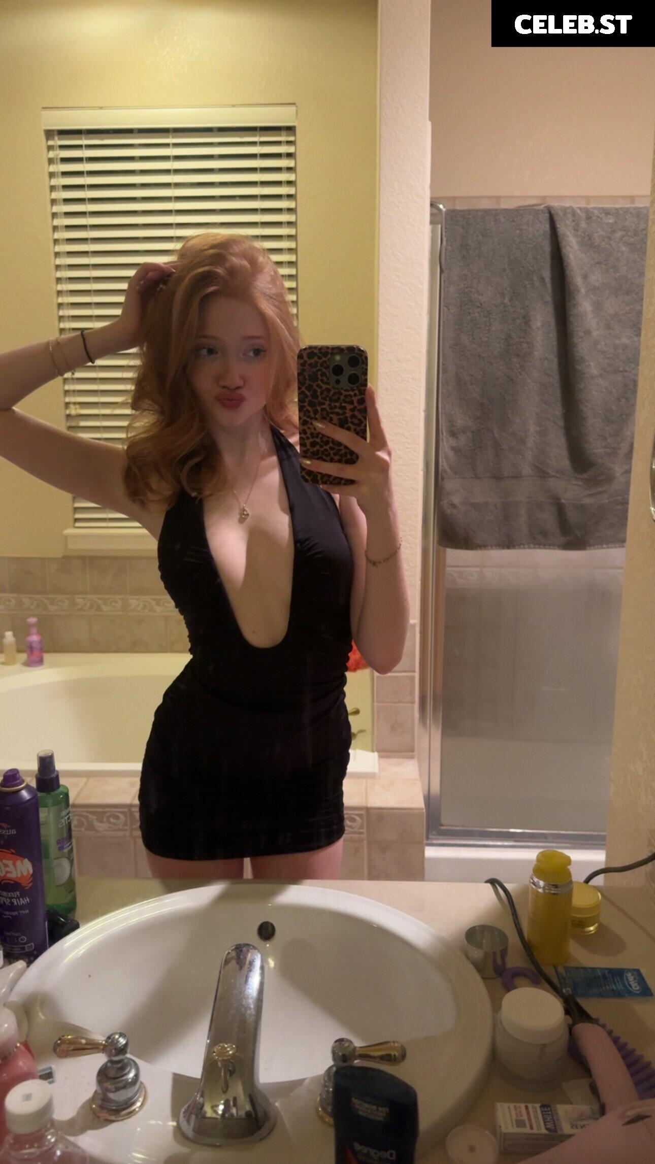 Makenna Kelly / Lifewithmak Image 23805187