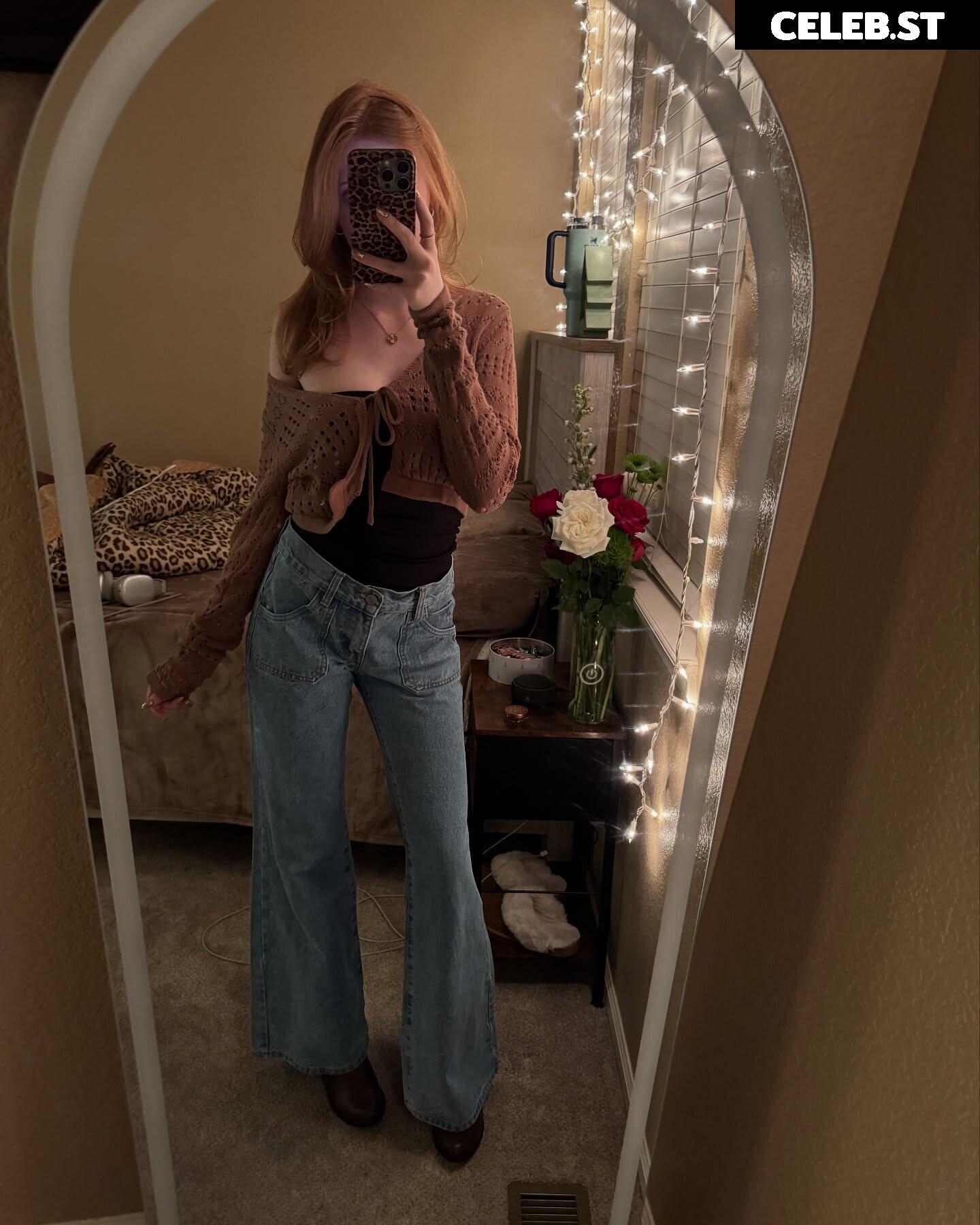 Makenna Kelly / Lifewithmak Image 23805173