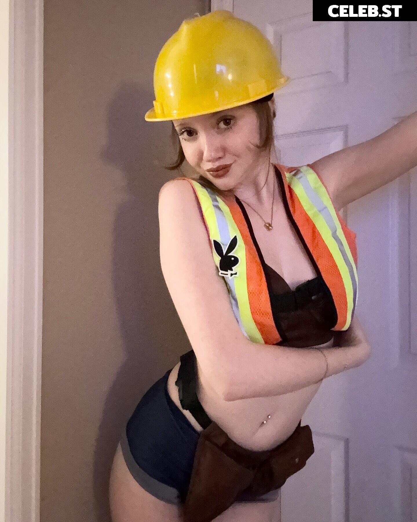 Makenna Kelly / Lifewithmak Image 23805083