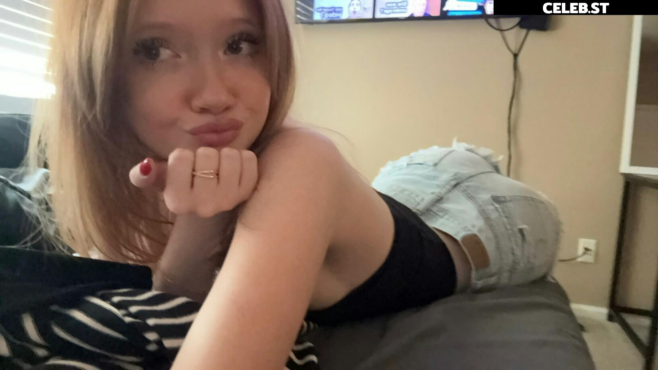 Makenna Kelly / Lifewithmak Image 23805060
