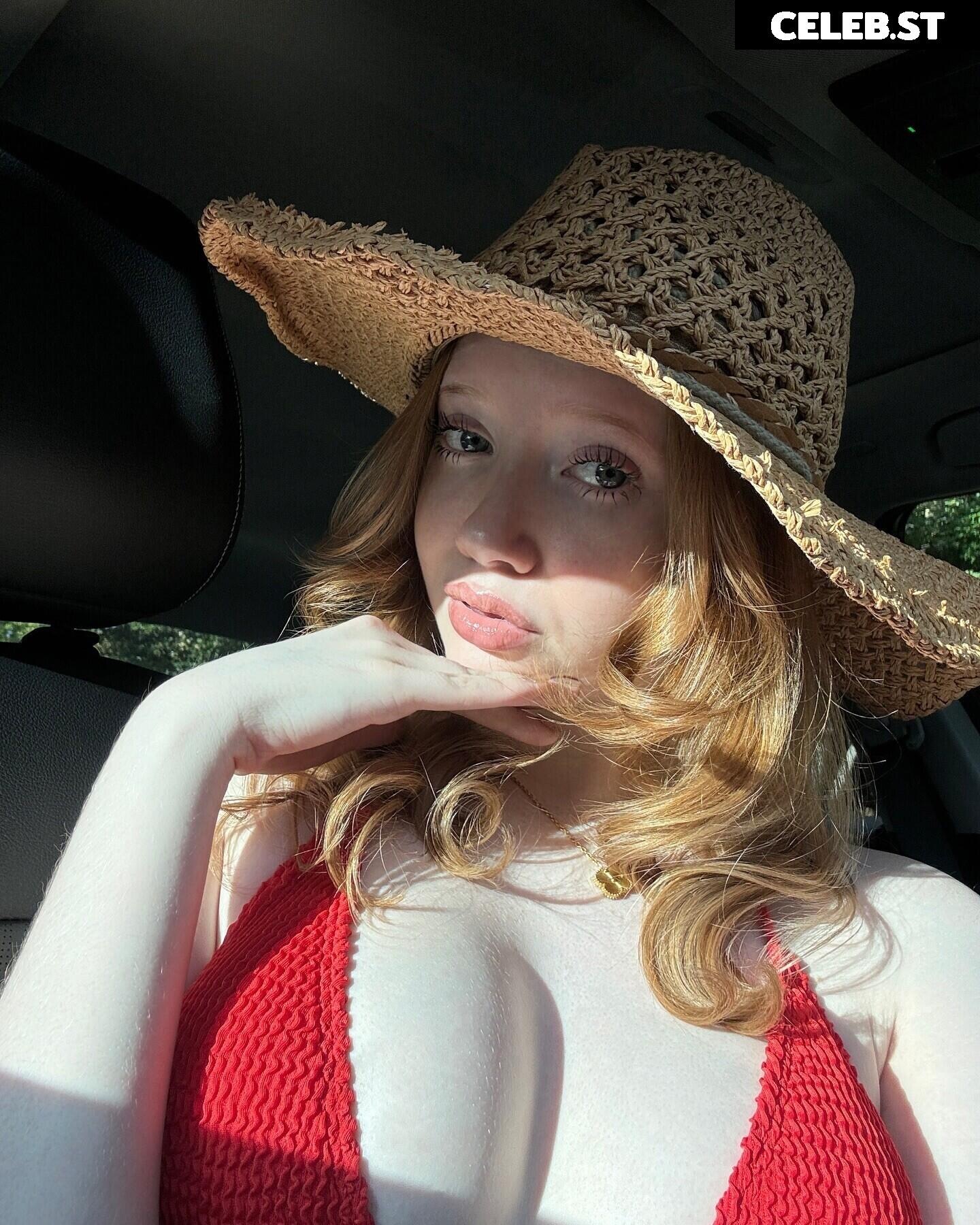 Makenna Kelly / Lifewithmak Image 23805069