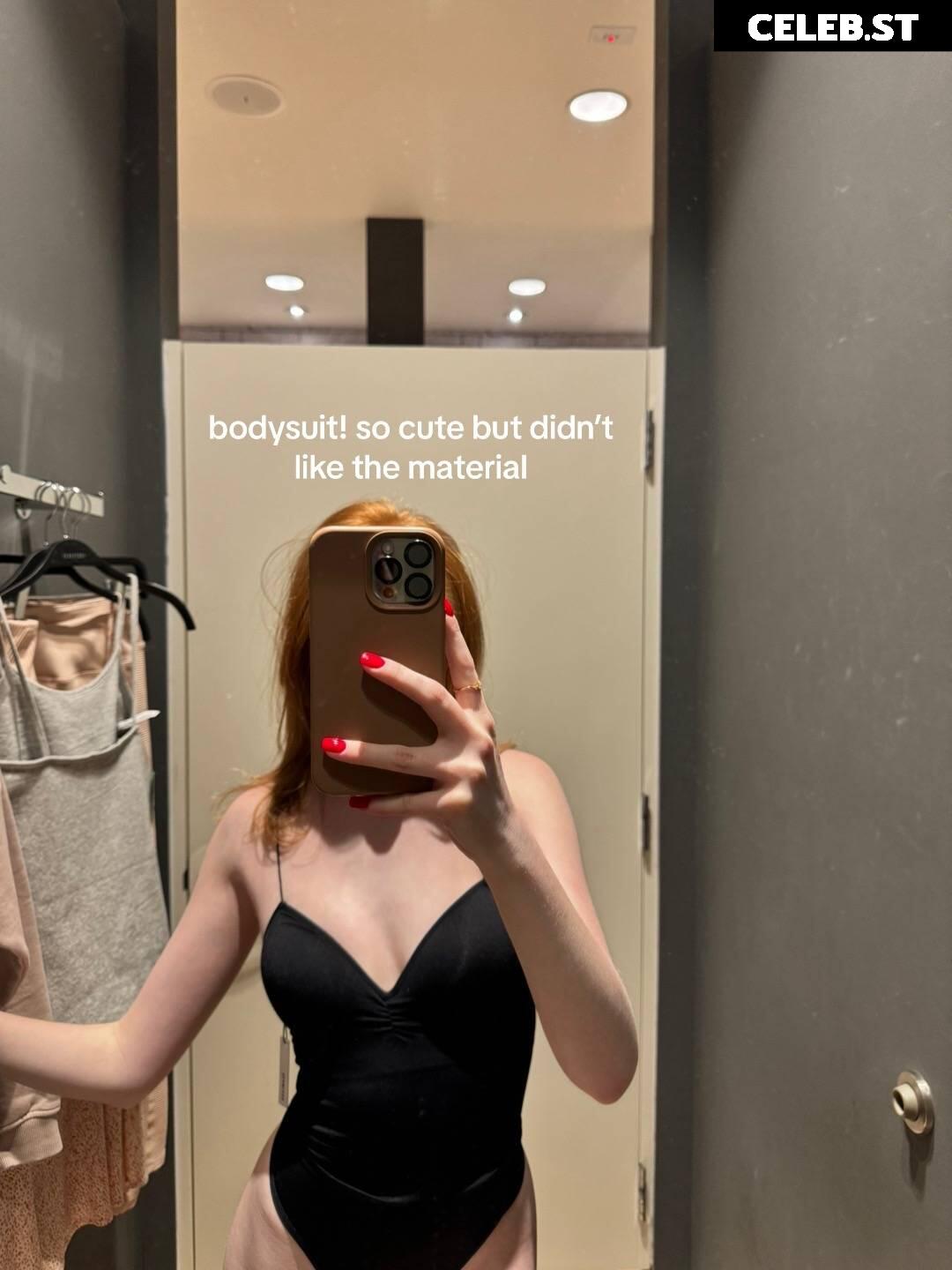 Makenna Kelly / Lifewithmak Image 23805056
