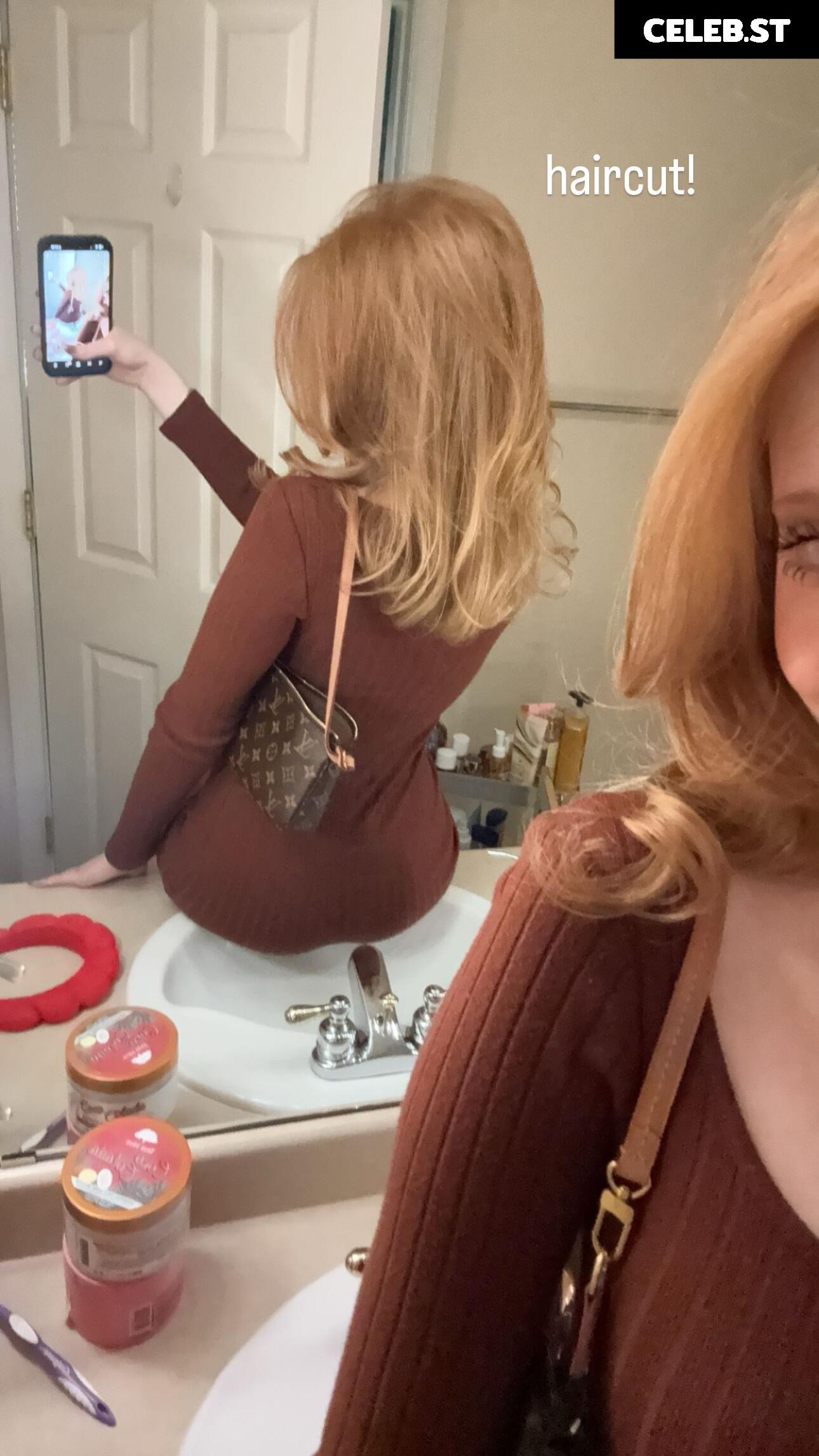 Makenna Kelly / Lifewithmak Image 23805071
