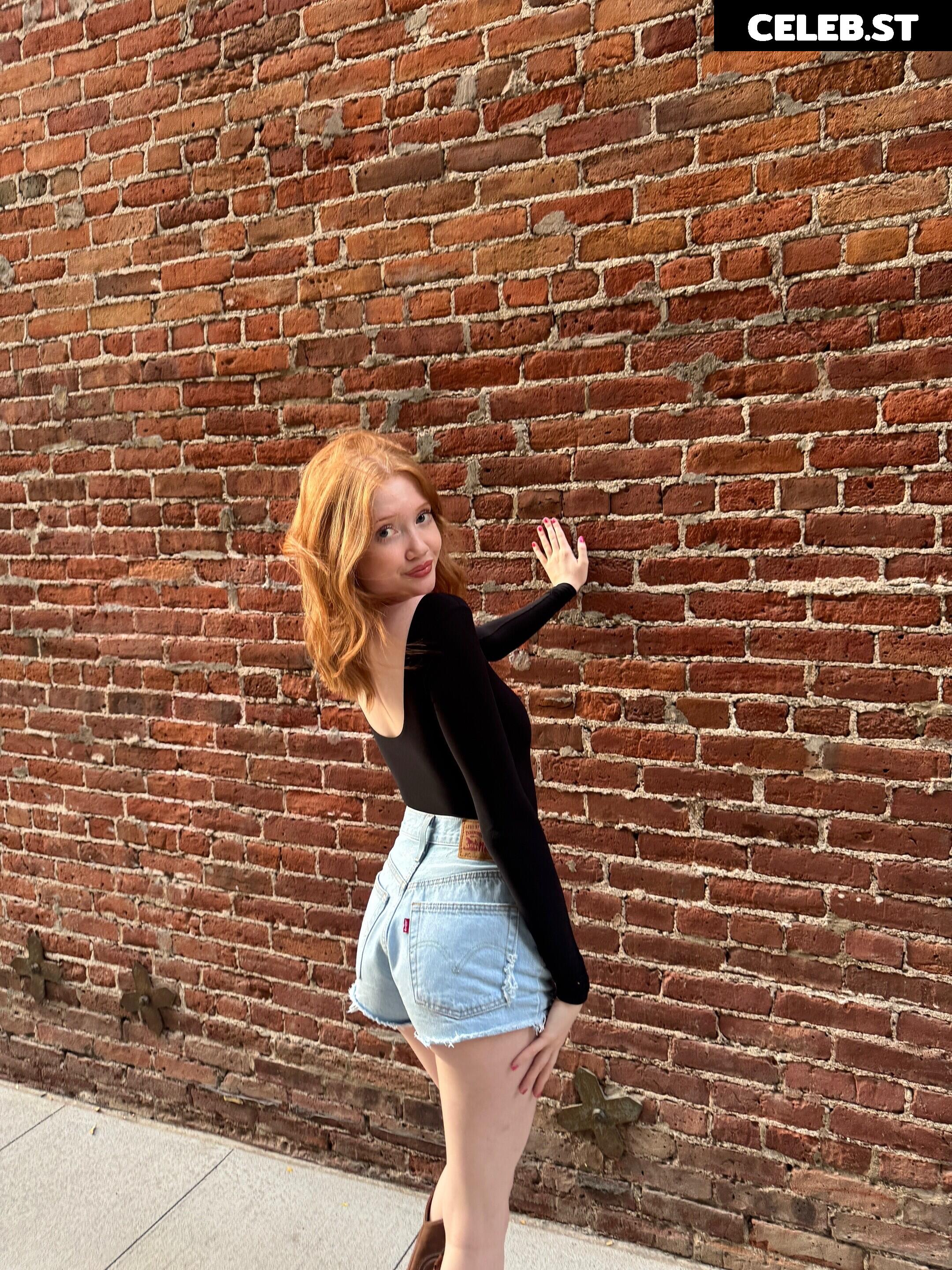 Makenna Kelly / Lifewithmak Image 23805386