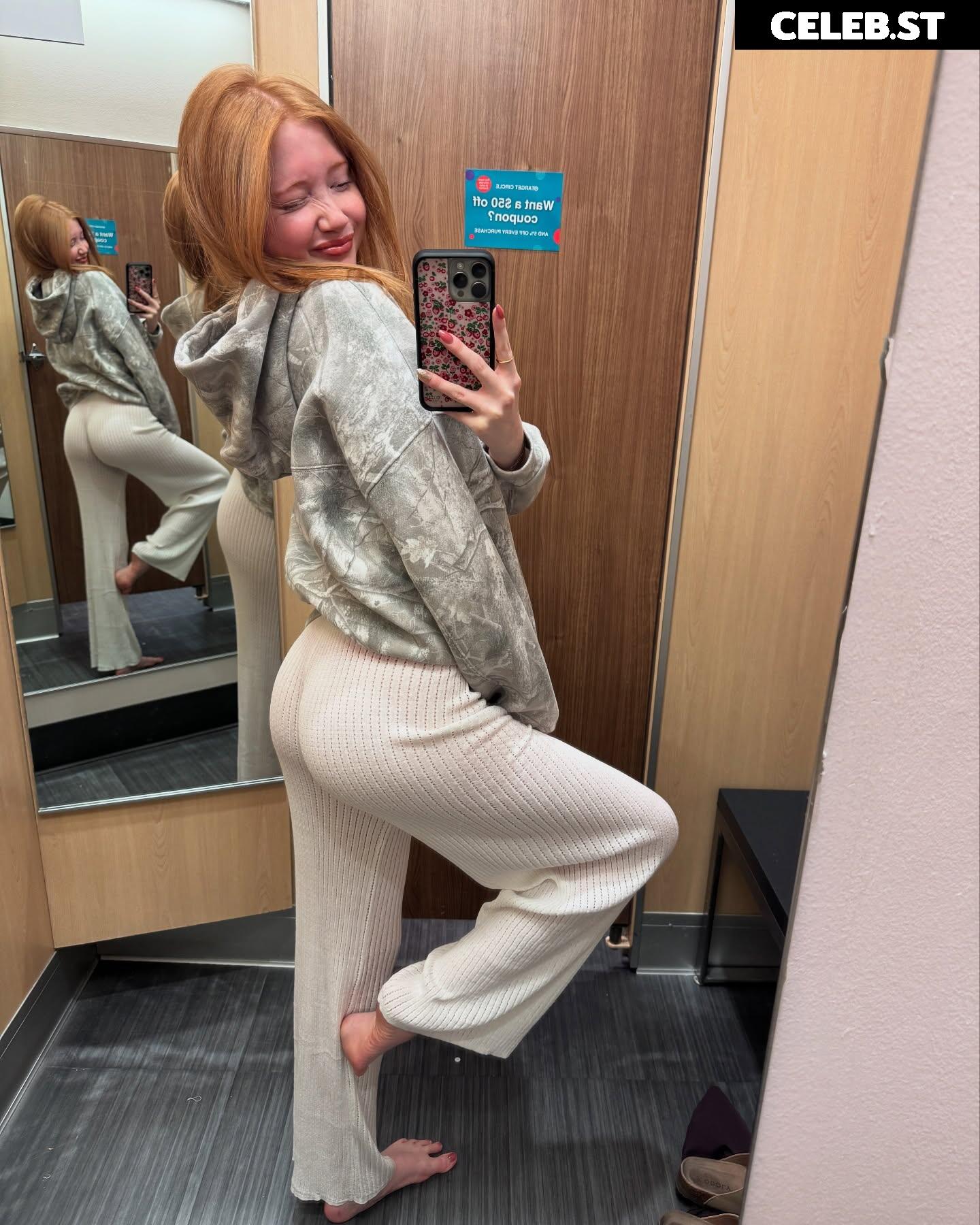 Makenna Kelly / Lifewithmak Image 23805305
