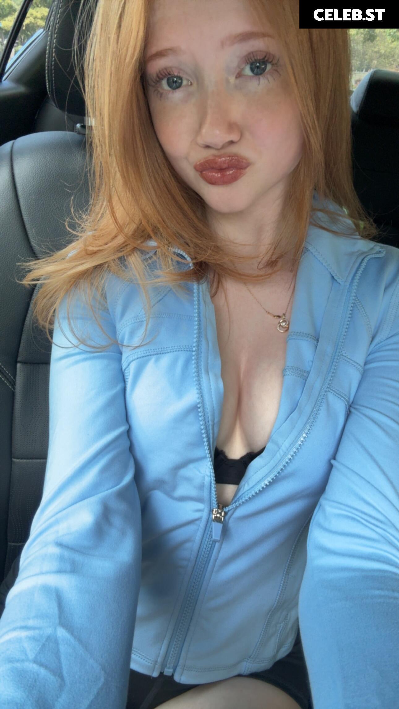 Makenna Kelly / Lifewithmak Image 23805368