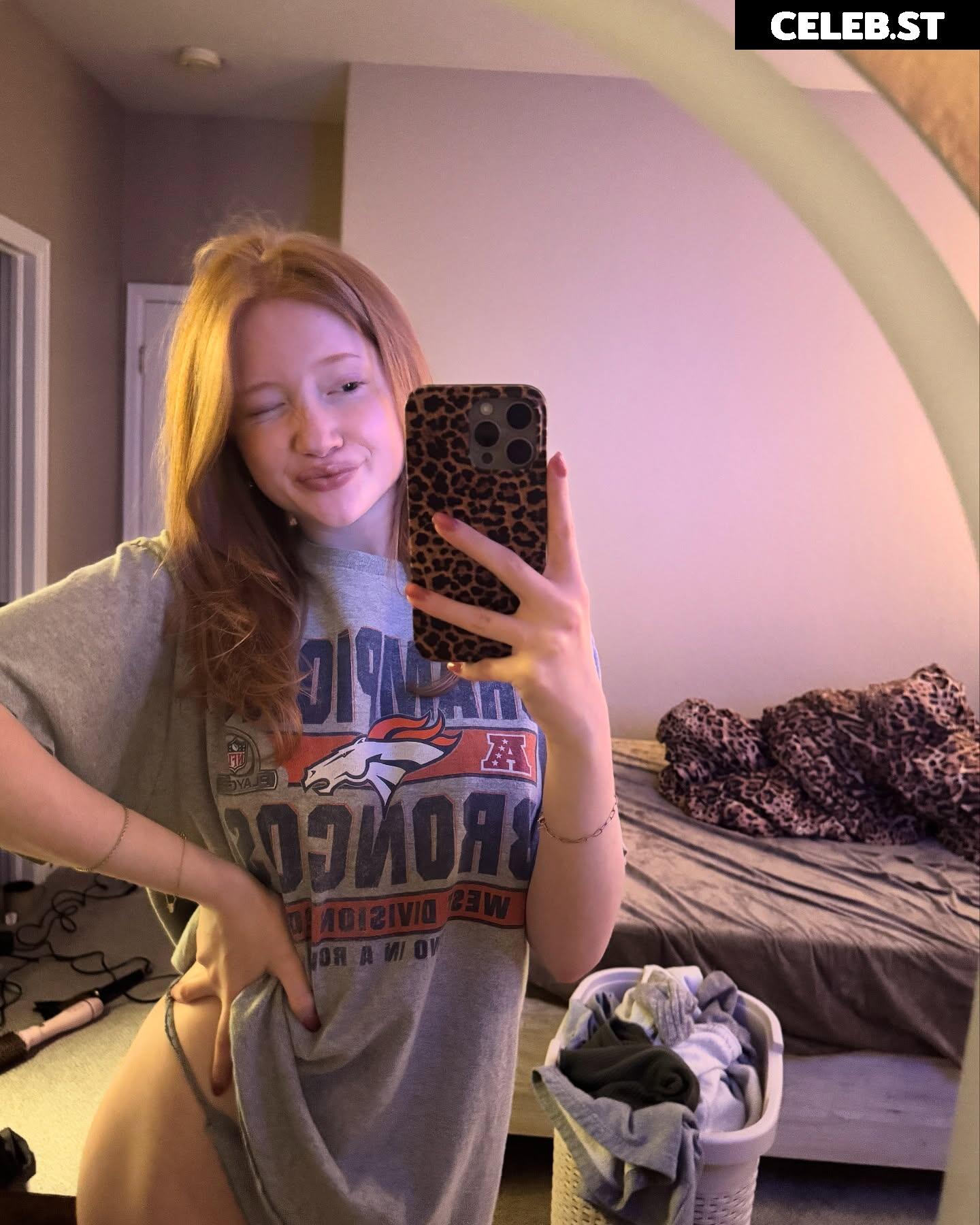 Makenna Kelly / Lifewithmak Image 23805356