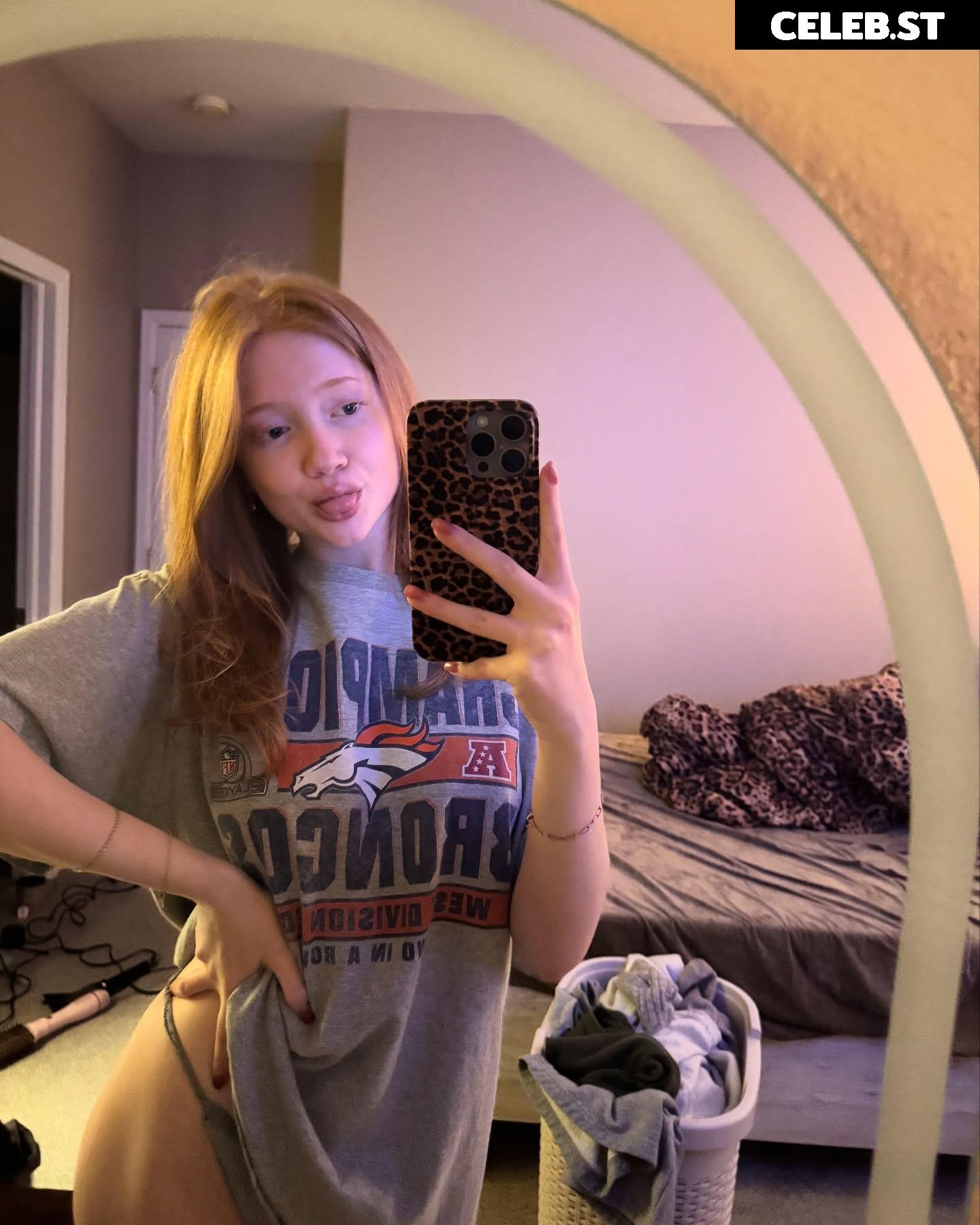 Makenna Kelly / Lifewithmak Image 23805354
