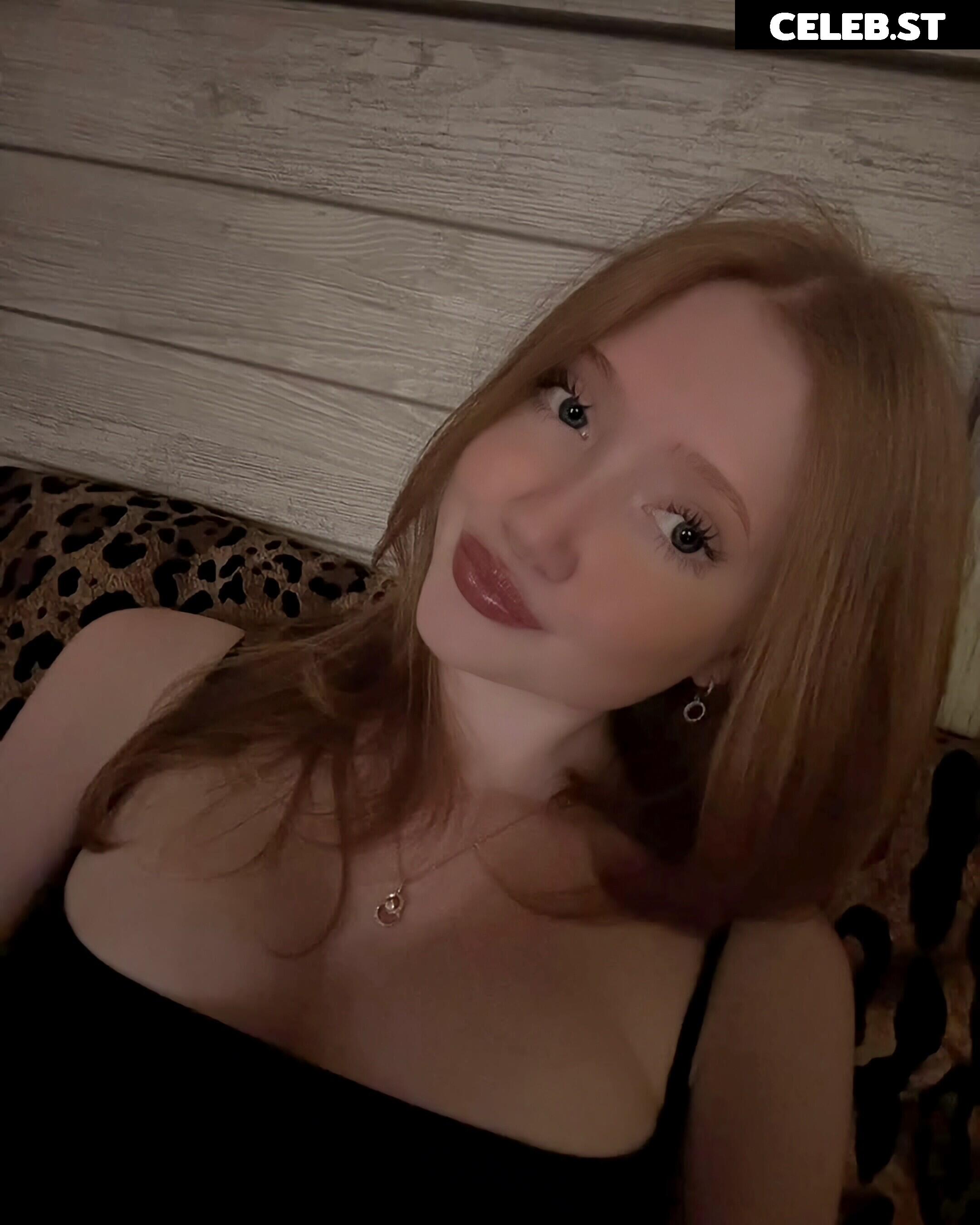 Makenna Kelly / Lifewithmak Image 23805347