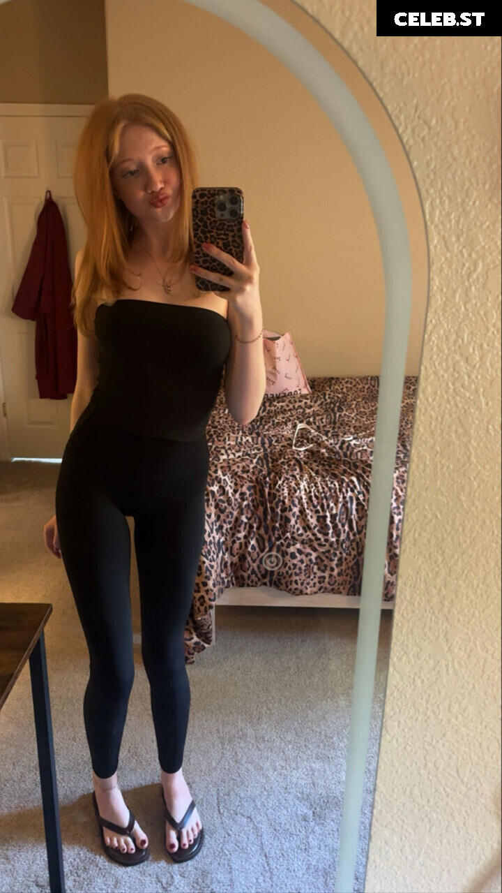 Makenna Kelly / Lifewithmak Image 23805345