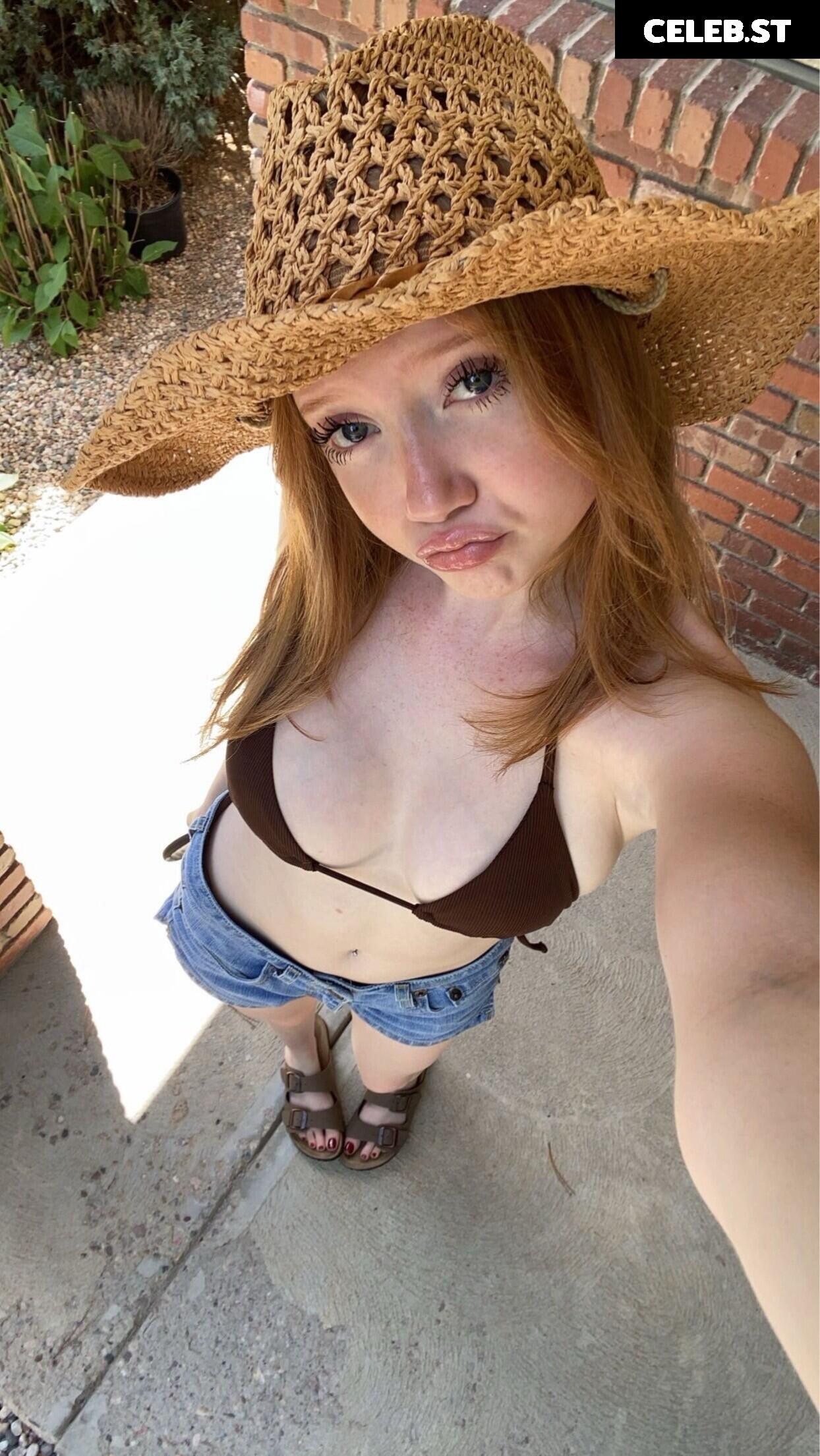Makenna Kelly / Lifewithmak Image 23805290