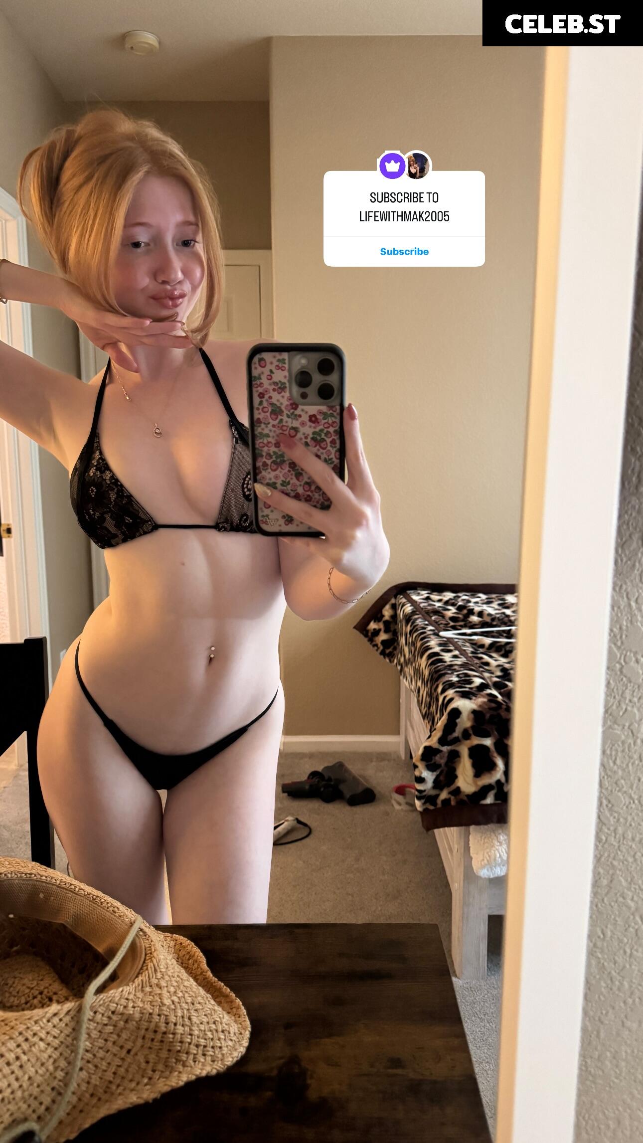 Makenna Kelly / Lifewithmak Image 23805298