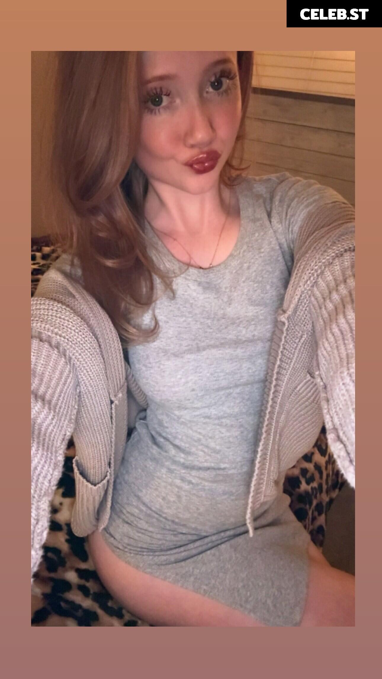 Makenna Kelly / Lifewithmak Image 23805215