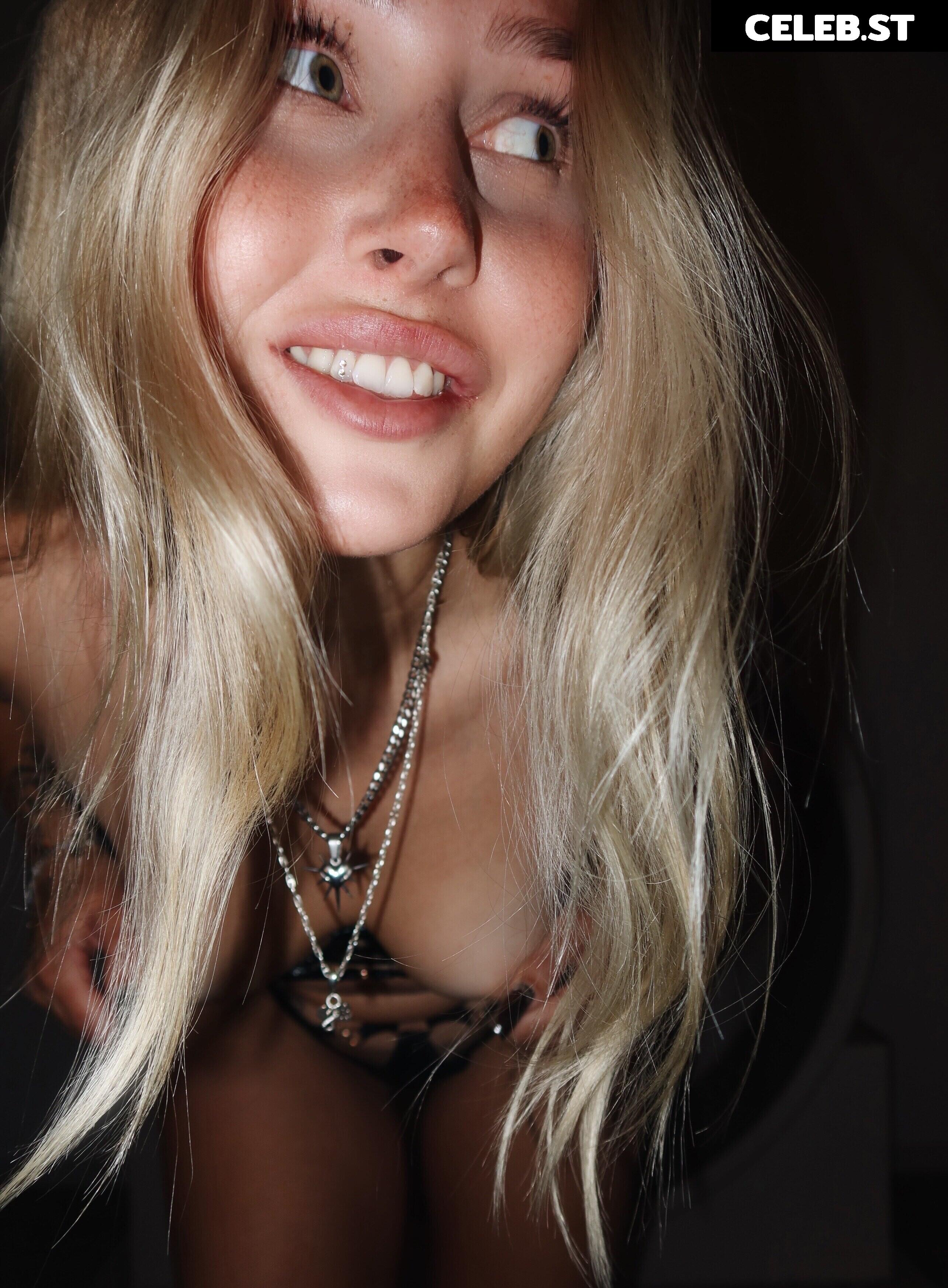 Cindy (@cirizzzle) / cirizle Image 23807936