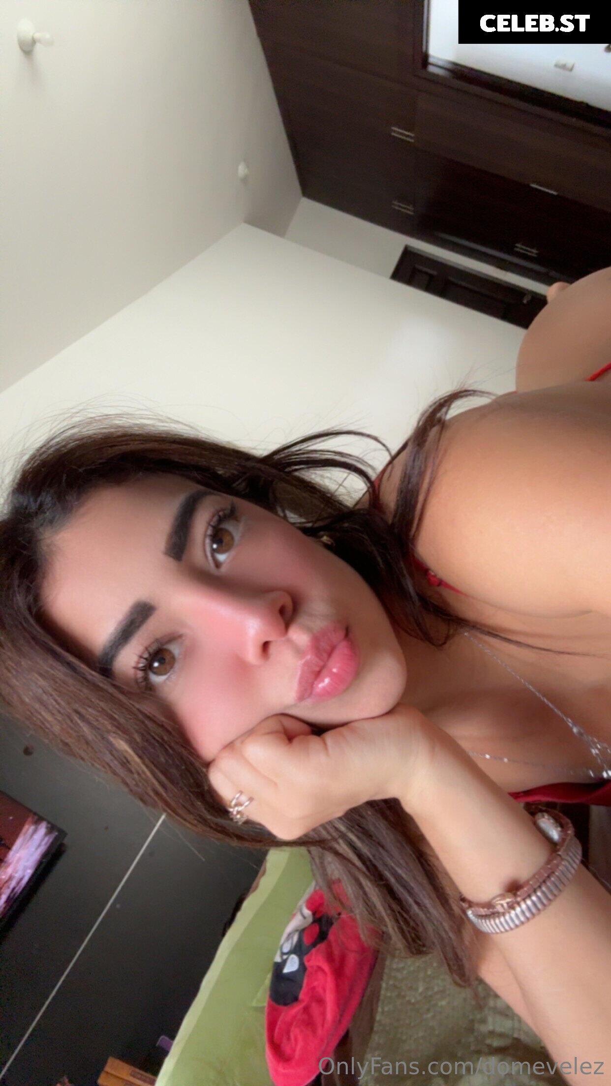 domevelezzz Image 23807205