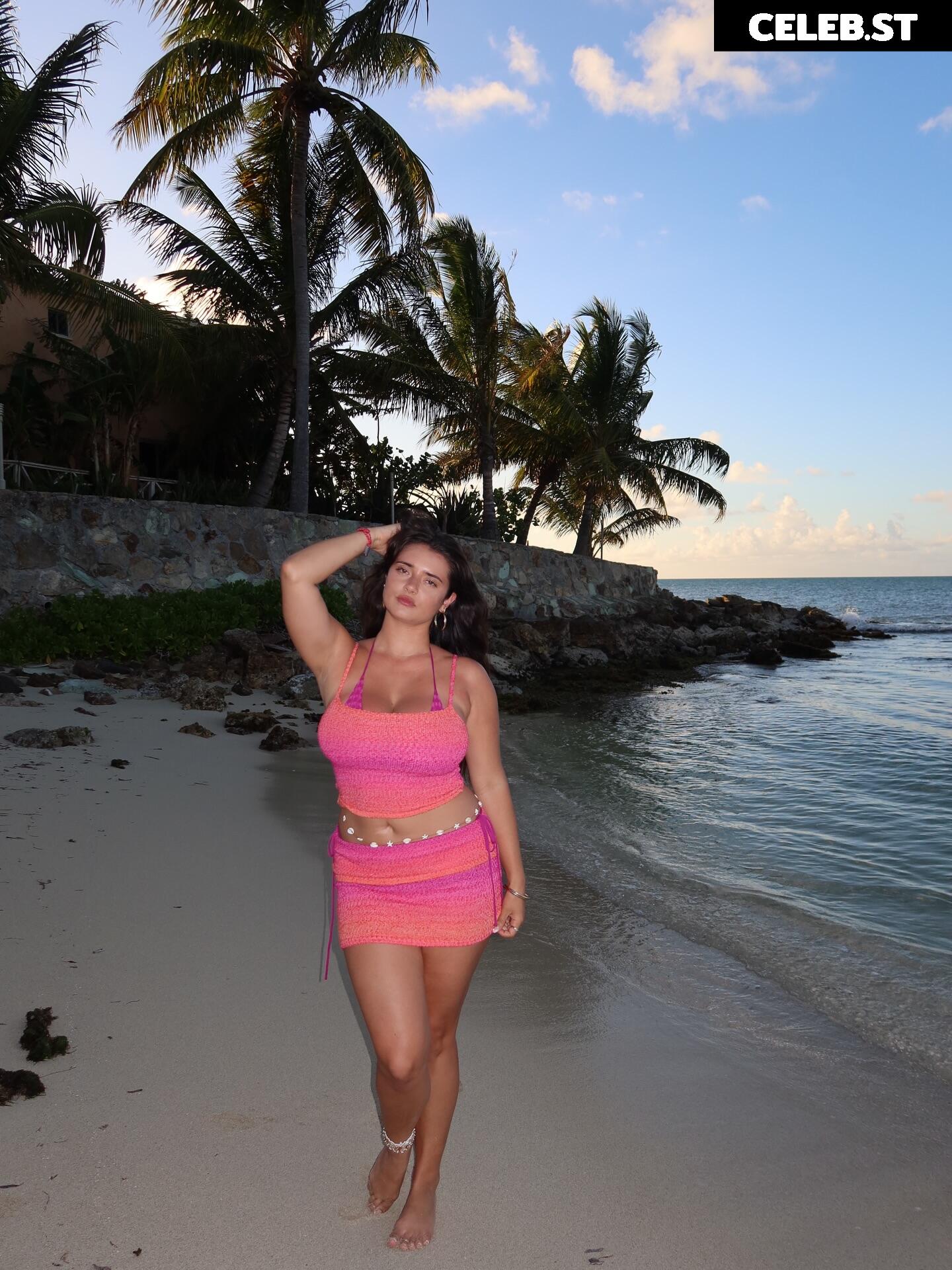 Sarah Curr (@sarahcurr) Image 23806523