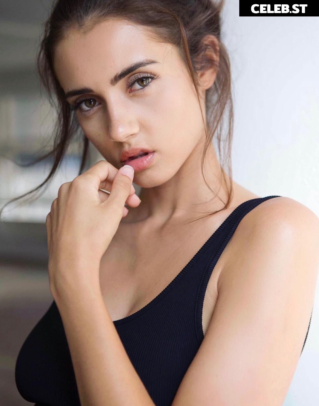 Sarah Curr (@sarahcurr) Image 23806405