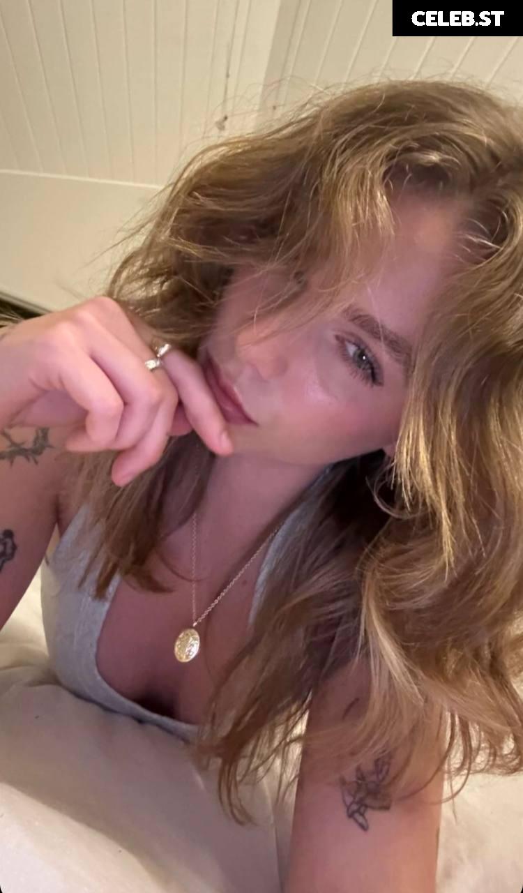 Anna Shumate / Annabananaxdddd Image 23800589