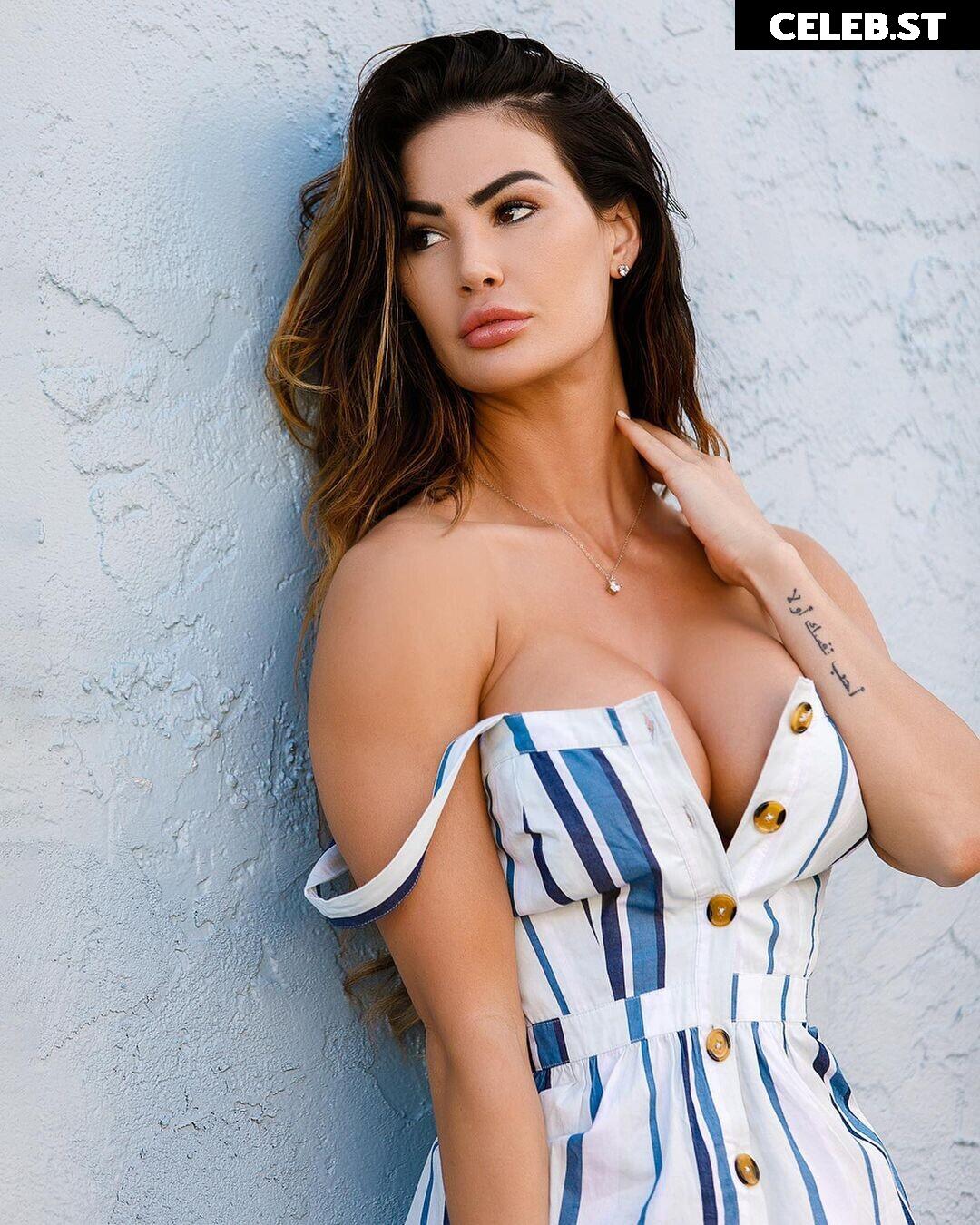 Katelyn Runck Image 23802381
